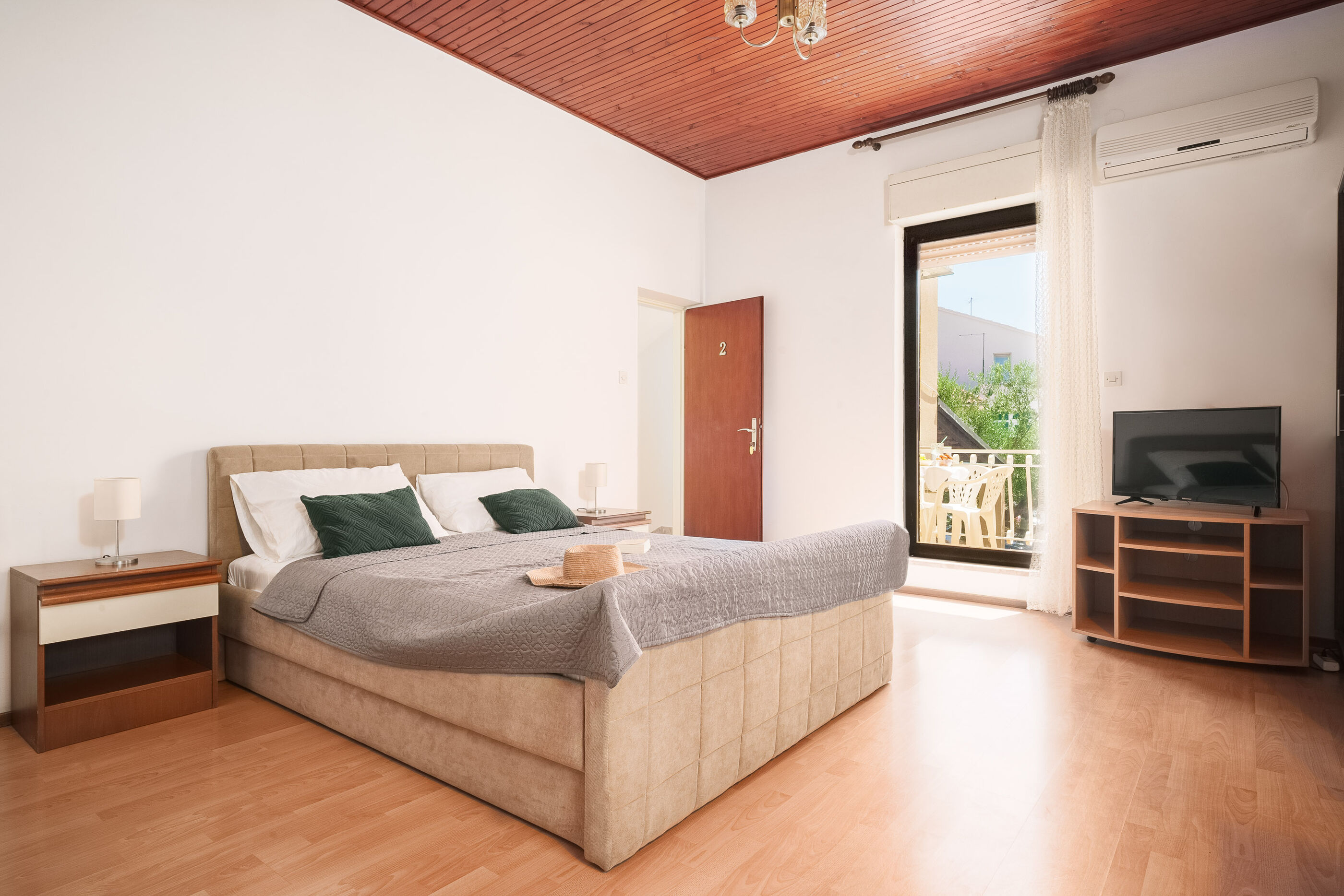 Apartment and Rooms Mrkovic 88981-A2