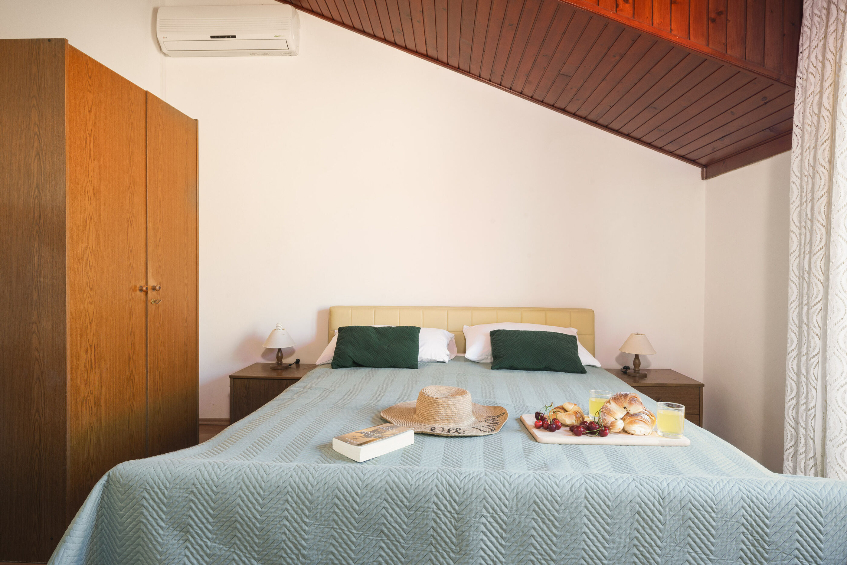 Apartment and Rooms Mrkovic 88981-A6