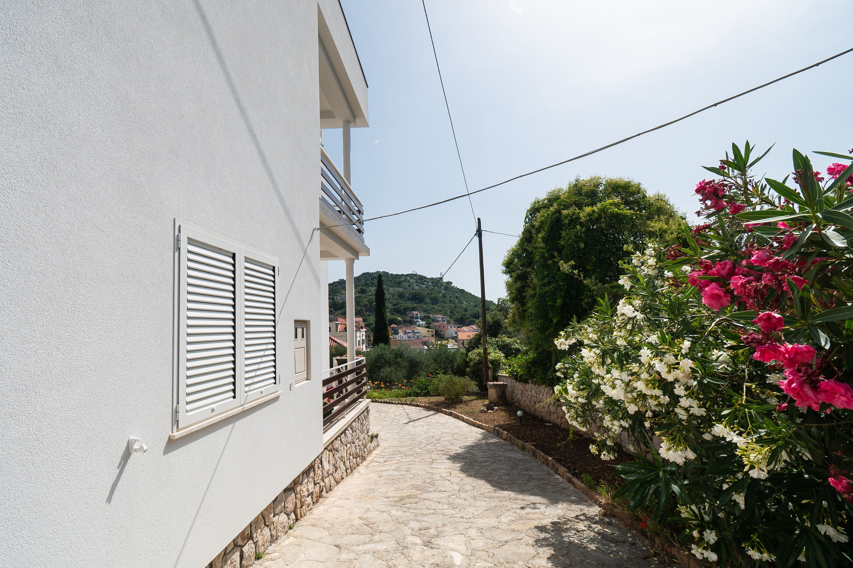 Apartments and Room Kate 95931-A1