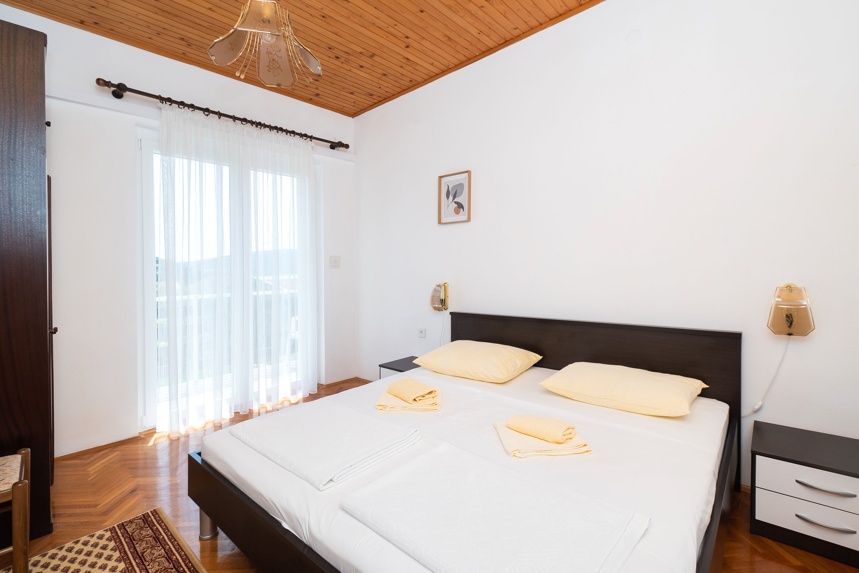 Apartments and Room Kate 95931-A1