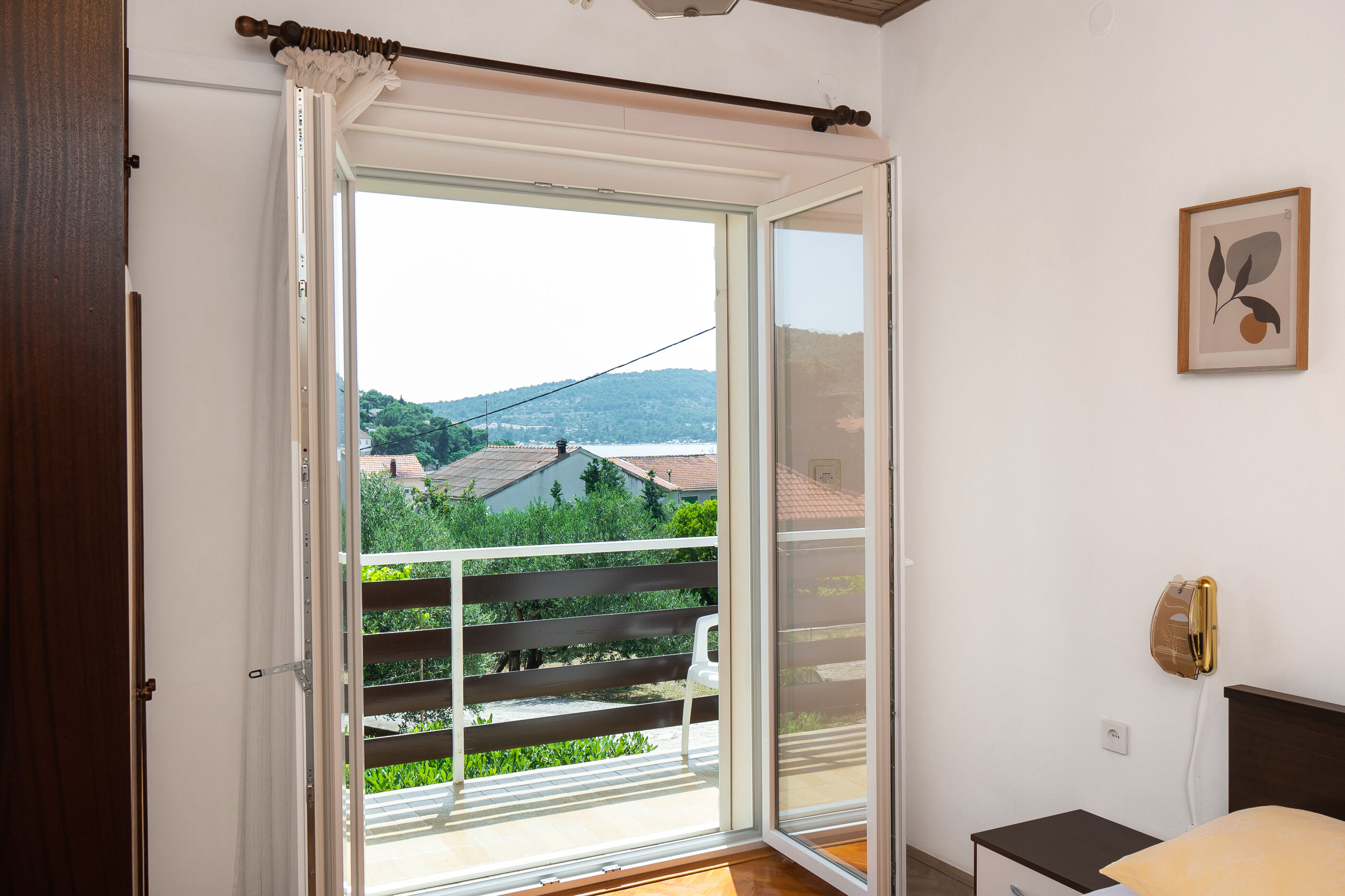 Apartments and Room Kate 95931-A1