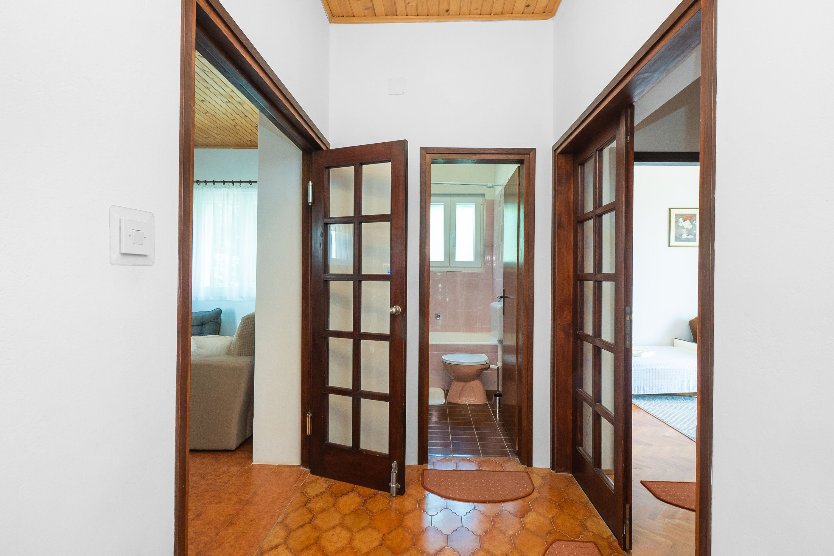 Apartments and Room Kate 95931-A1