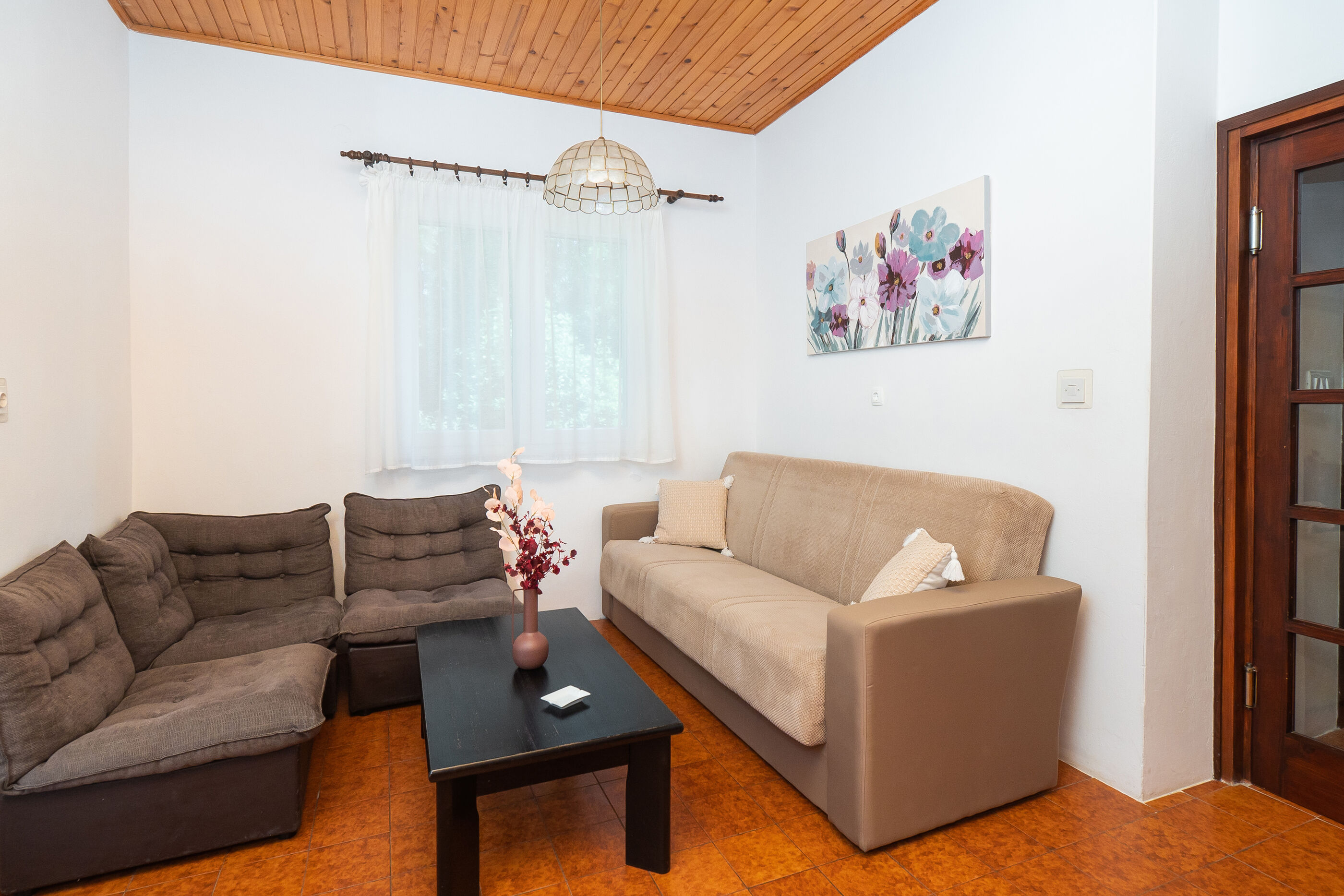 Apartments and Room Kate 95931-A1