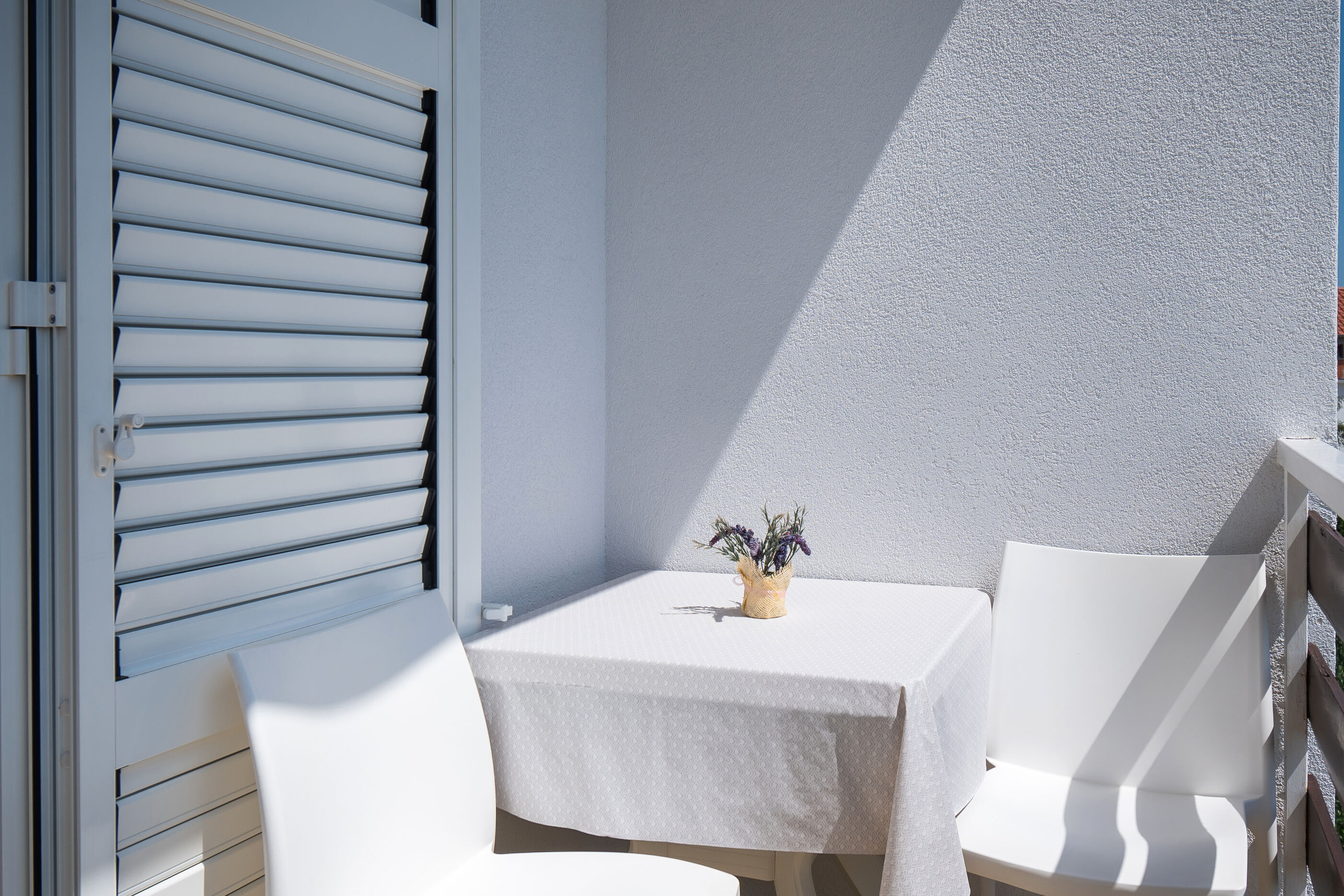 Apartments and Room Kate 95931-A2