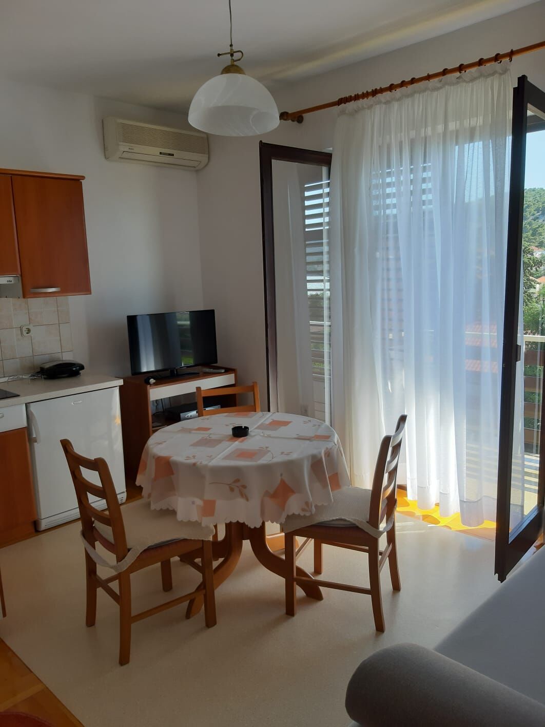 Apartments and Room Kate 95931-A3