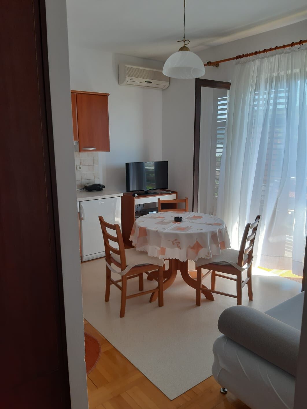 Apartments and Room Kate 95931-A3