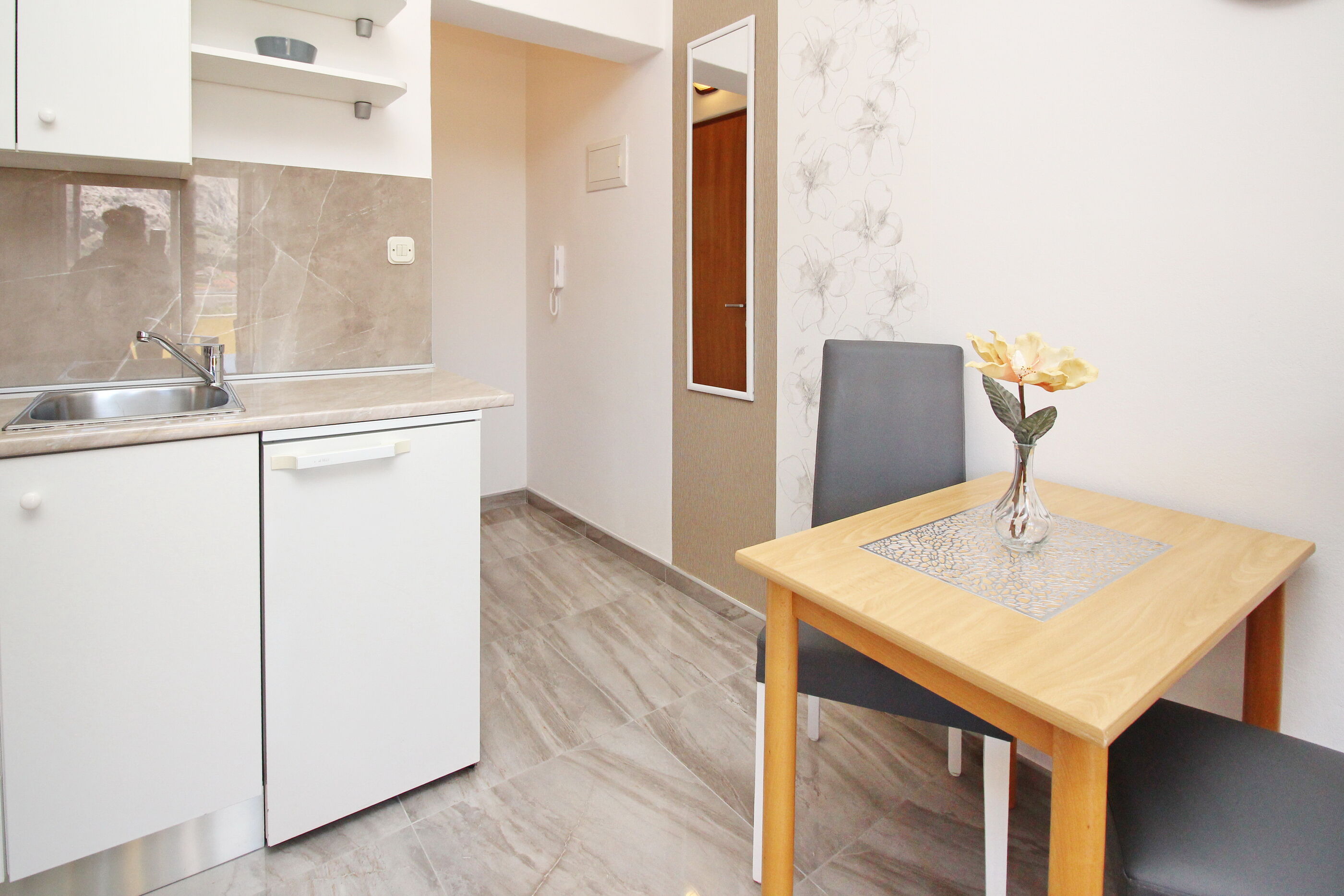 Apartments Brnić 69011-A4