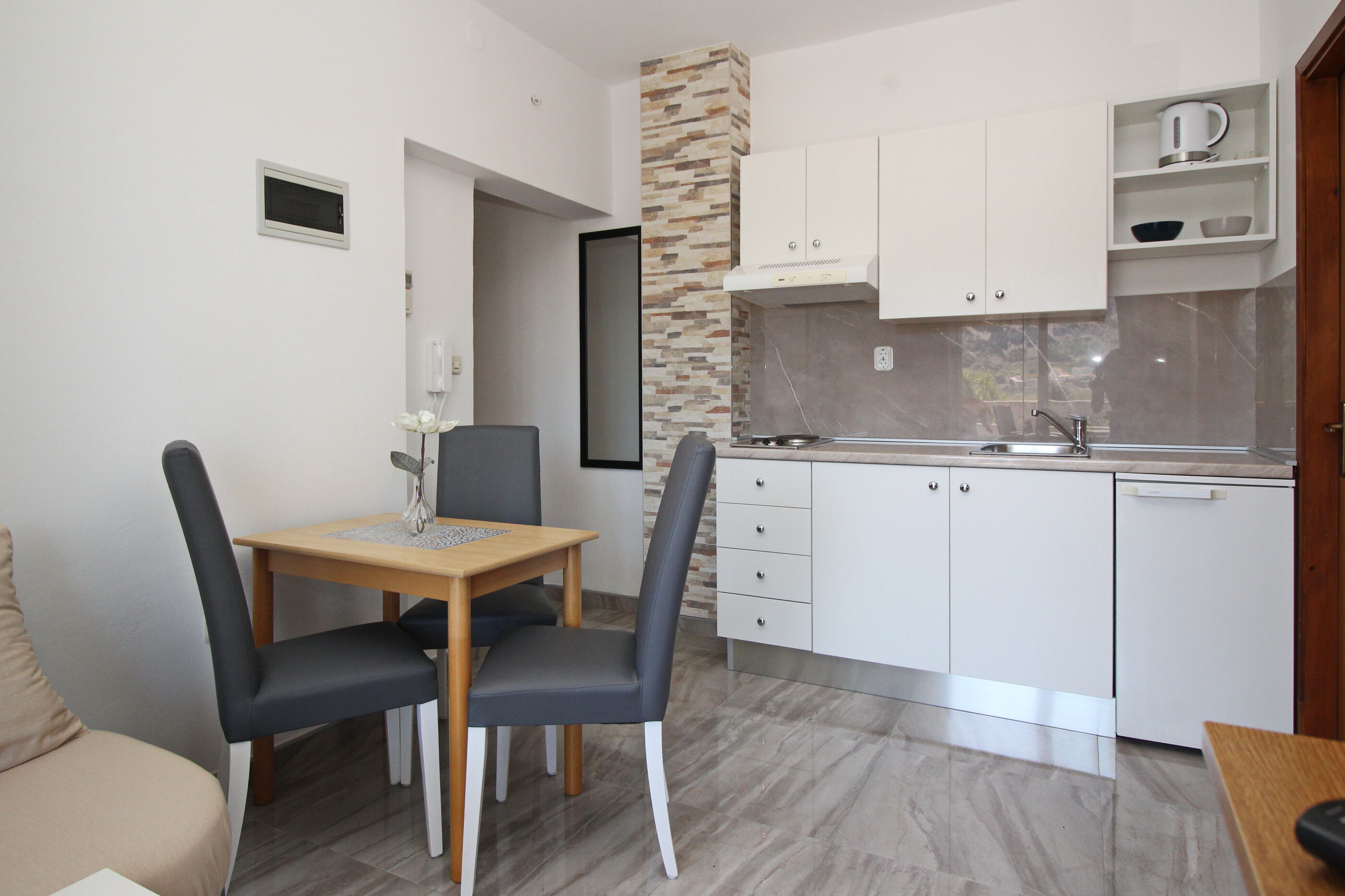 Apartments Brnić 69011-A6