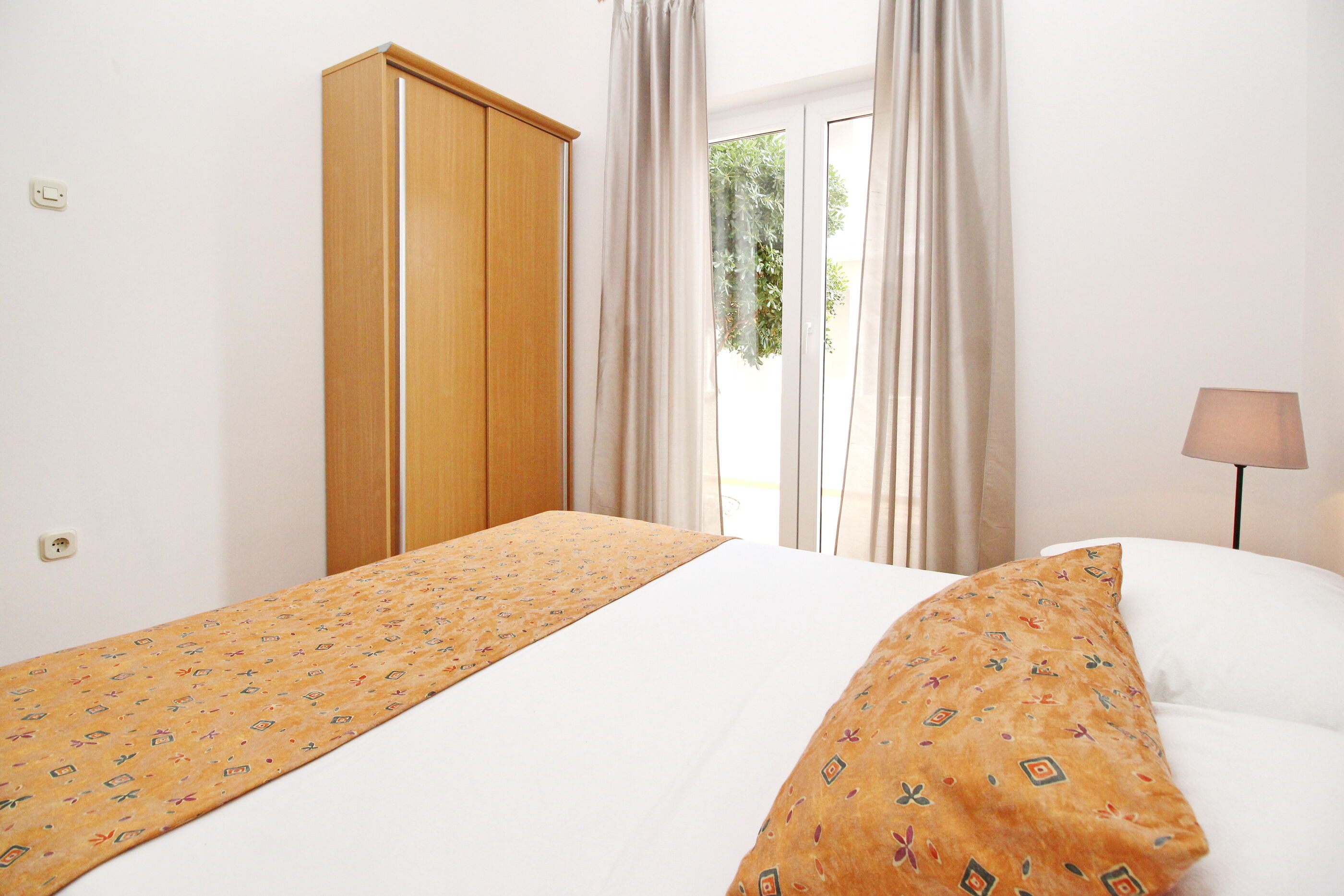 Apartments Villa Limun 69031-A1