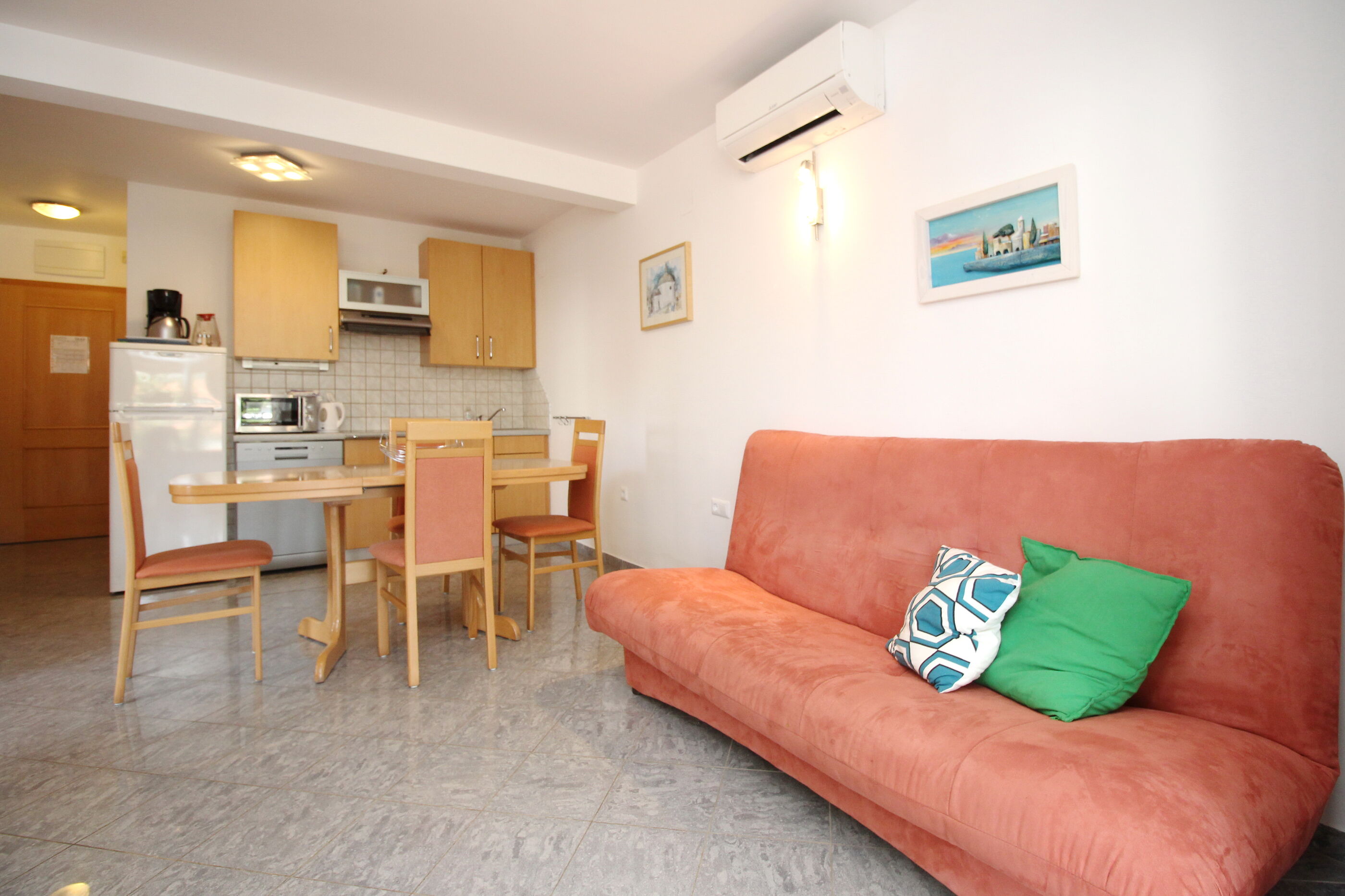 Apartments Villa Naranča 69051-A2