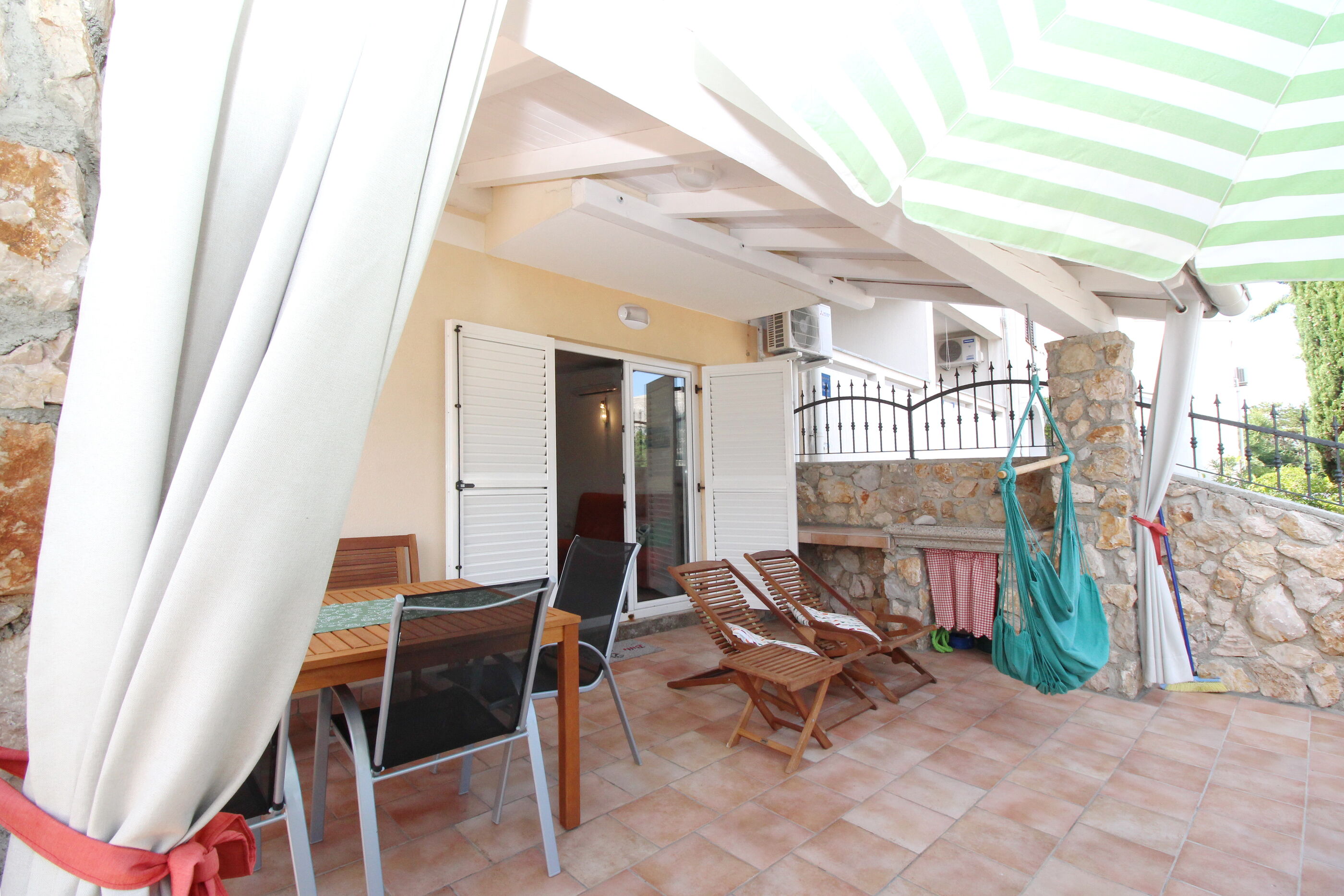 Apartments Villa Naranča 69051-A2