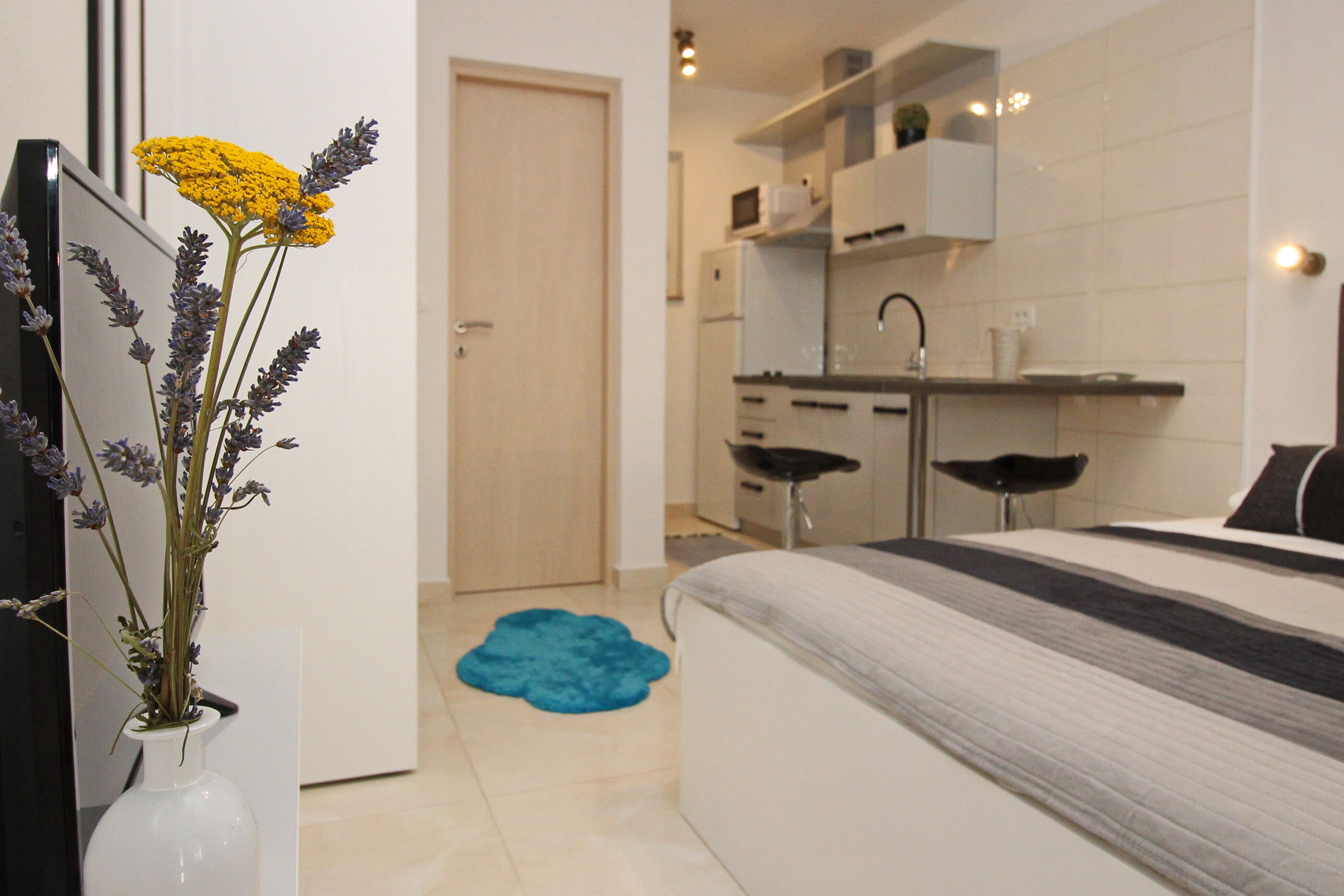 Apartments Karamarko 69071-A2