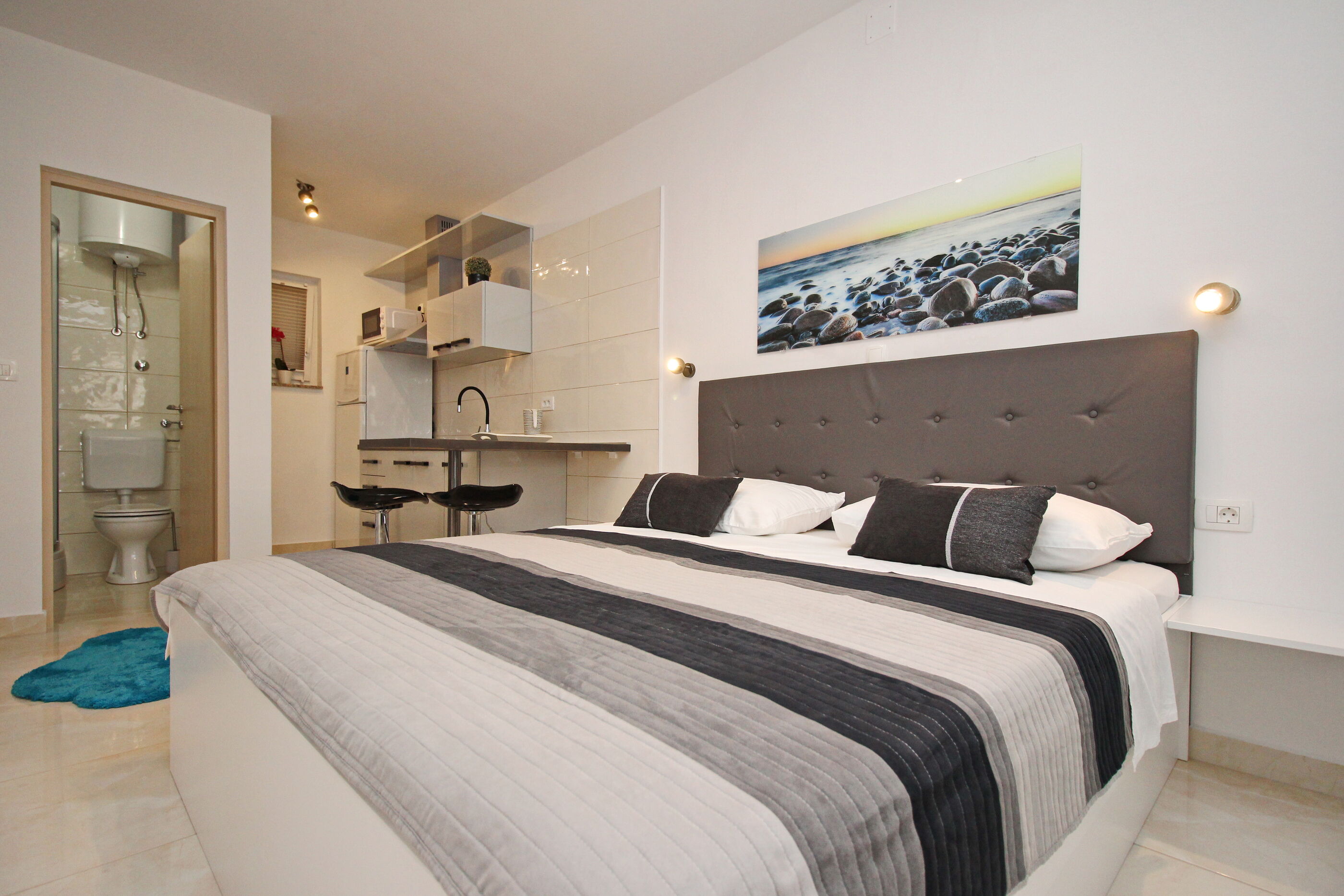 Apartments Karamarko 69071-A2
