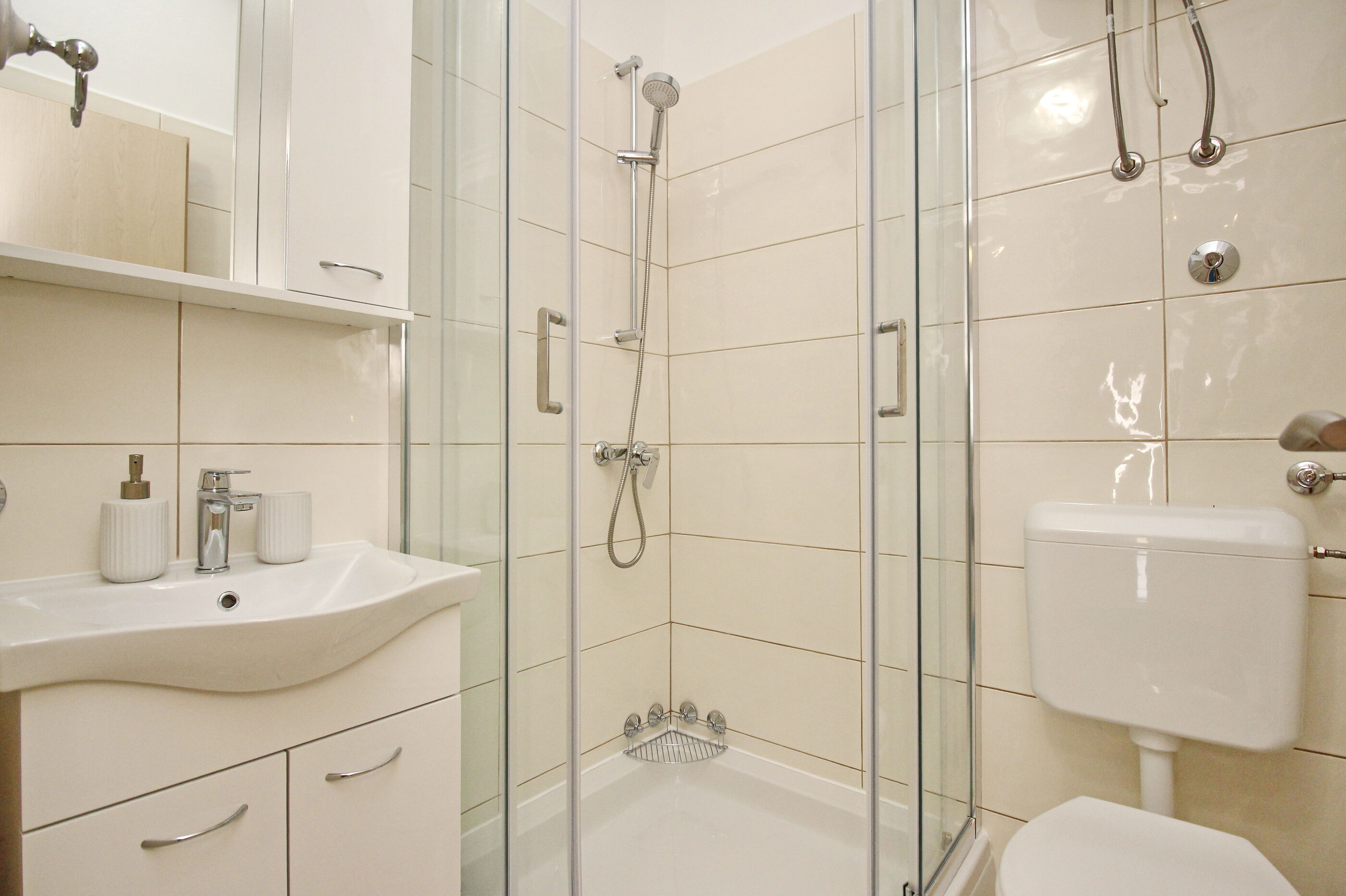 Apartments Karamarko 69071-A2