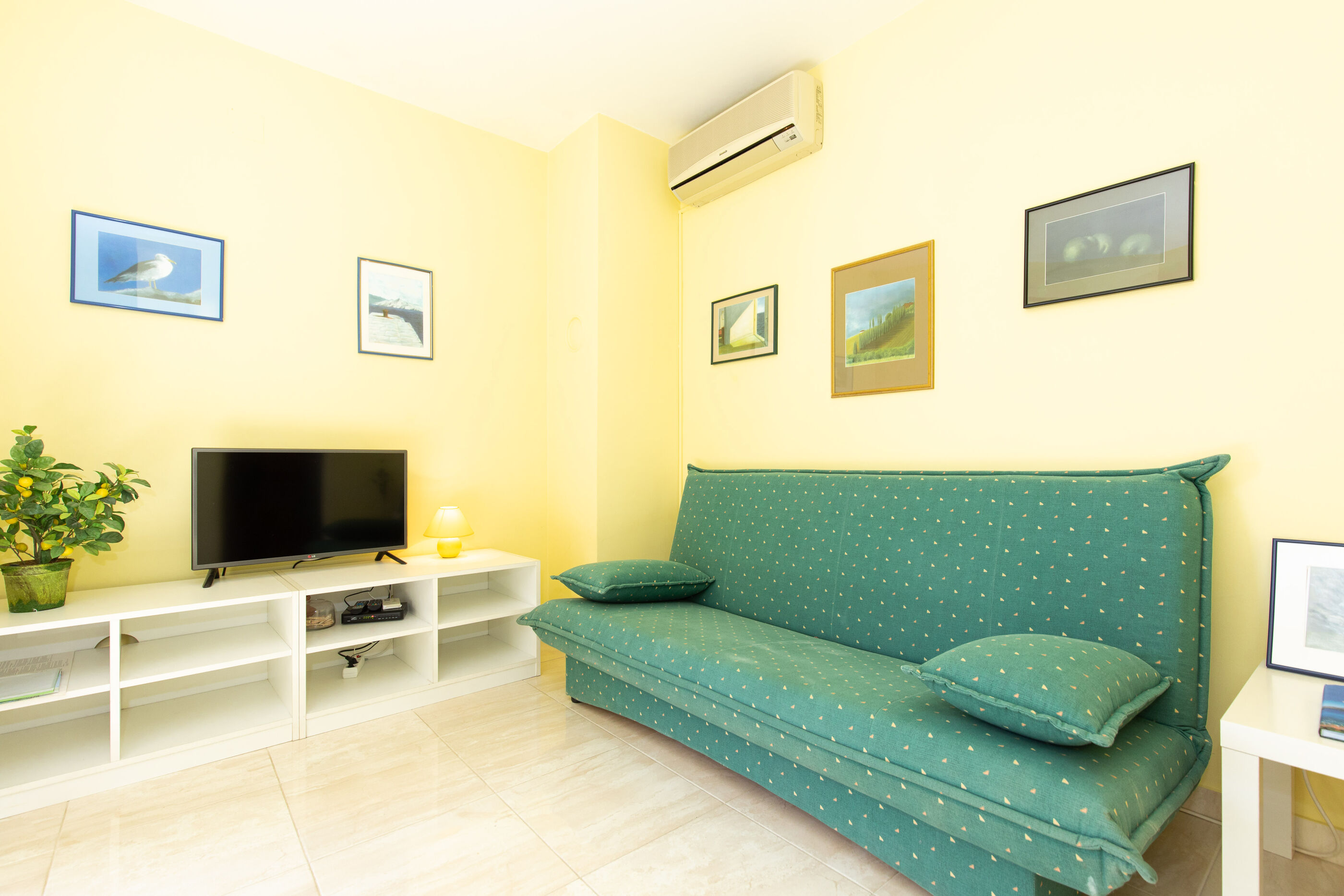 Apartment LIMONE (Vinogradska) 69038-A1