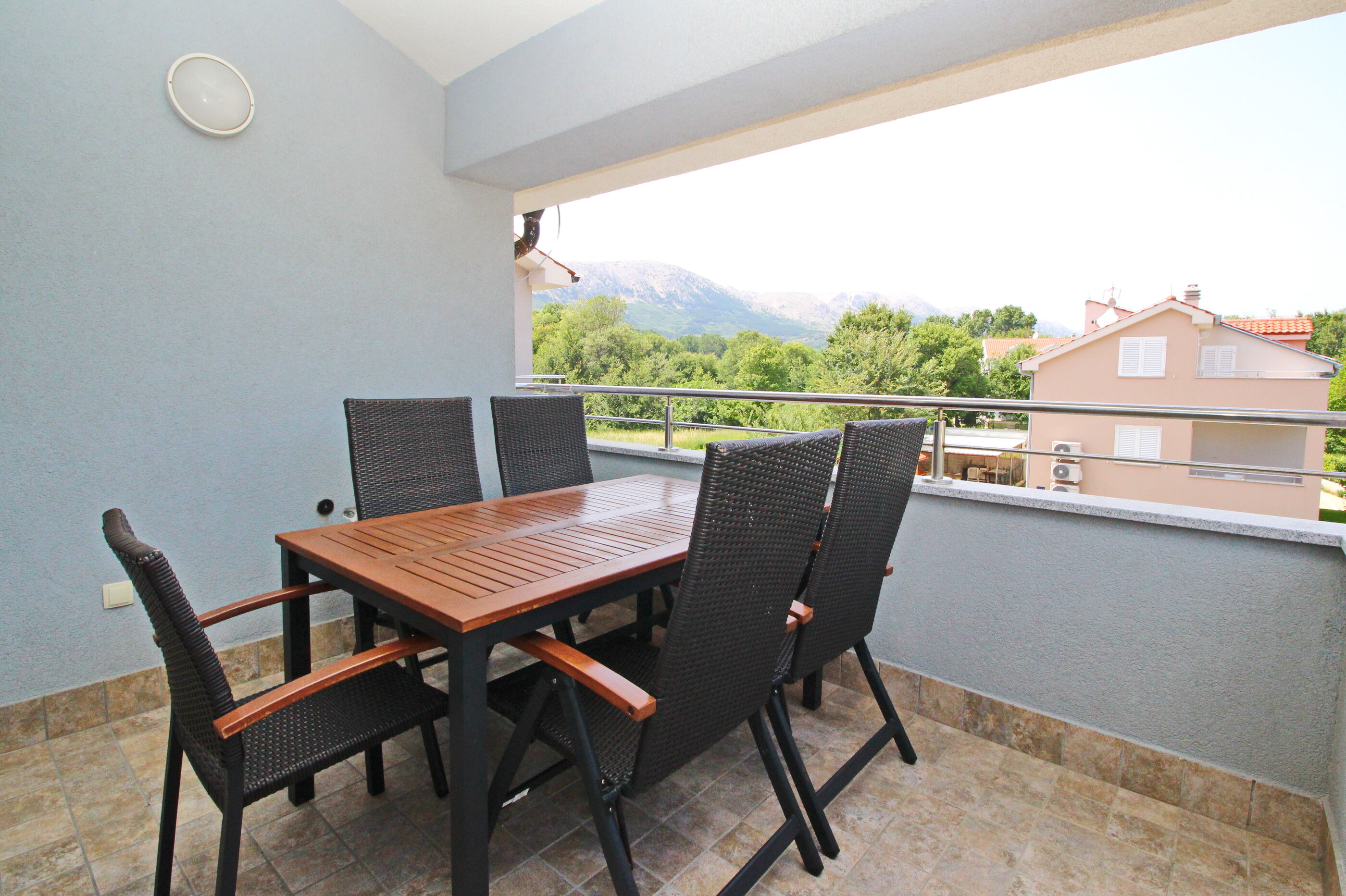 Apartments Osmanović-Hrabrić 69131-A1