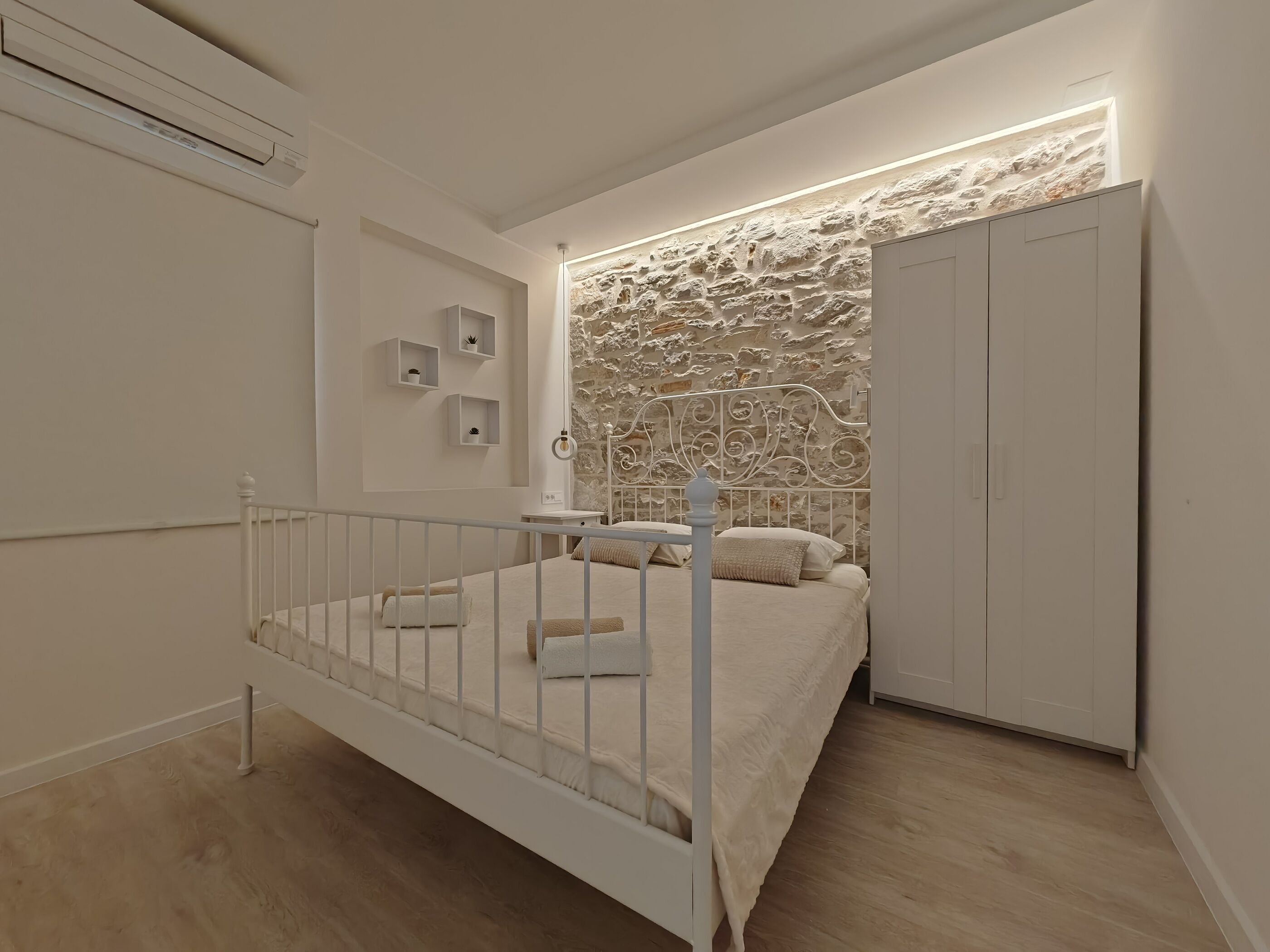 Apartments Mateo 11681-A1