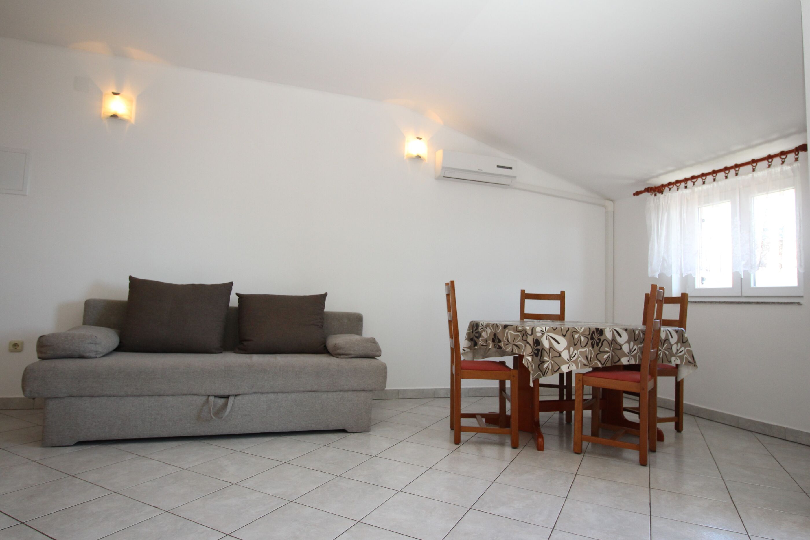 Apartments Capić Zarok 69401-A1