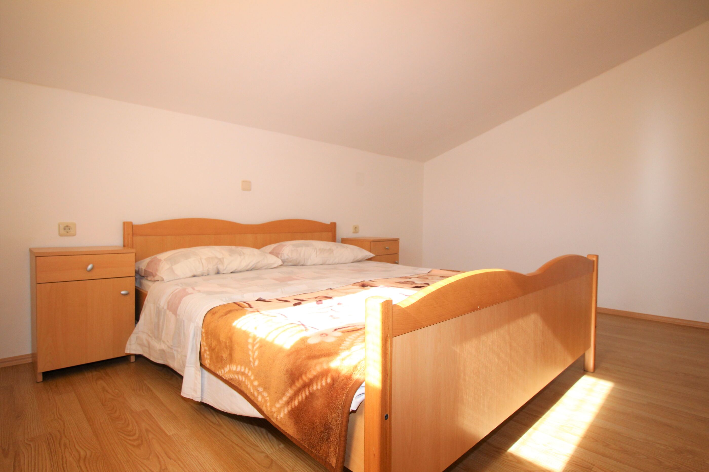 Apartments Capić Zarok 69401-A1