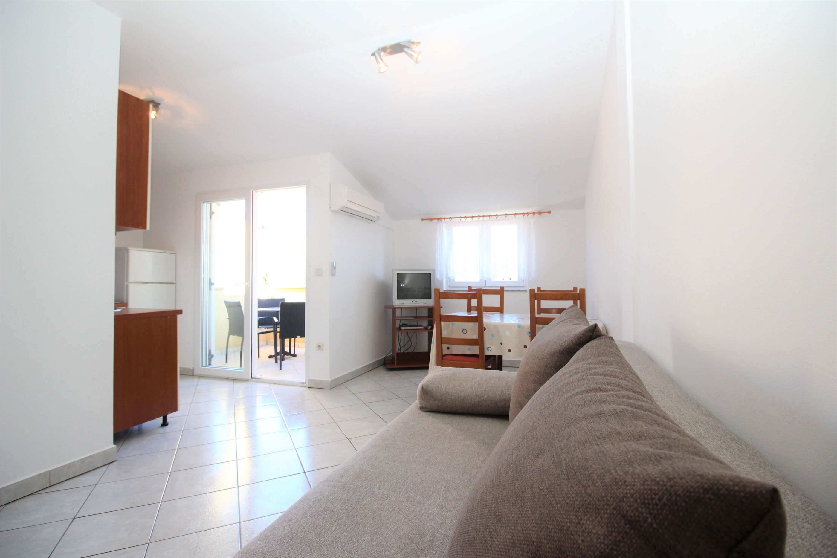 Apartments Capić Zarok 69401-A2