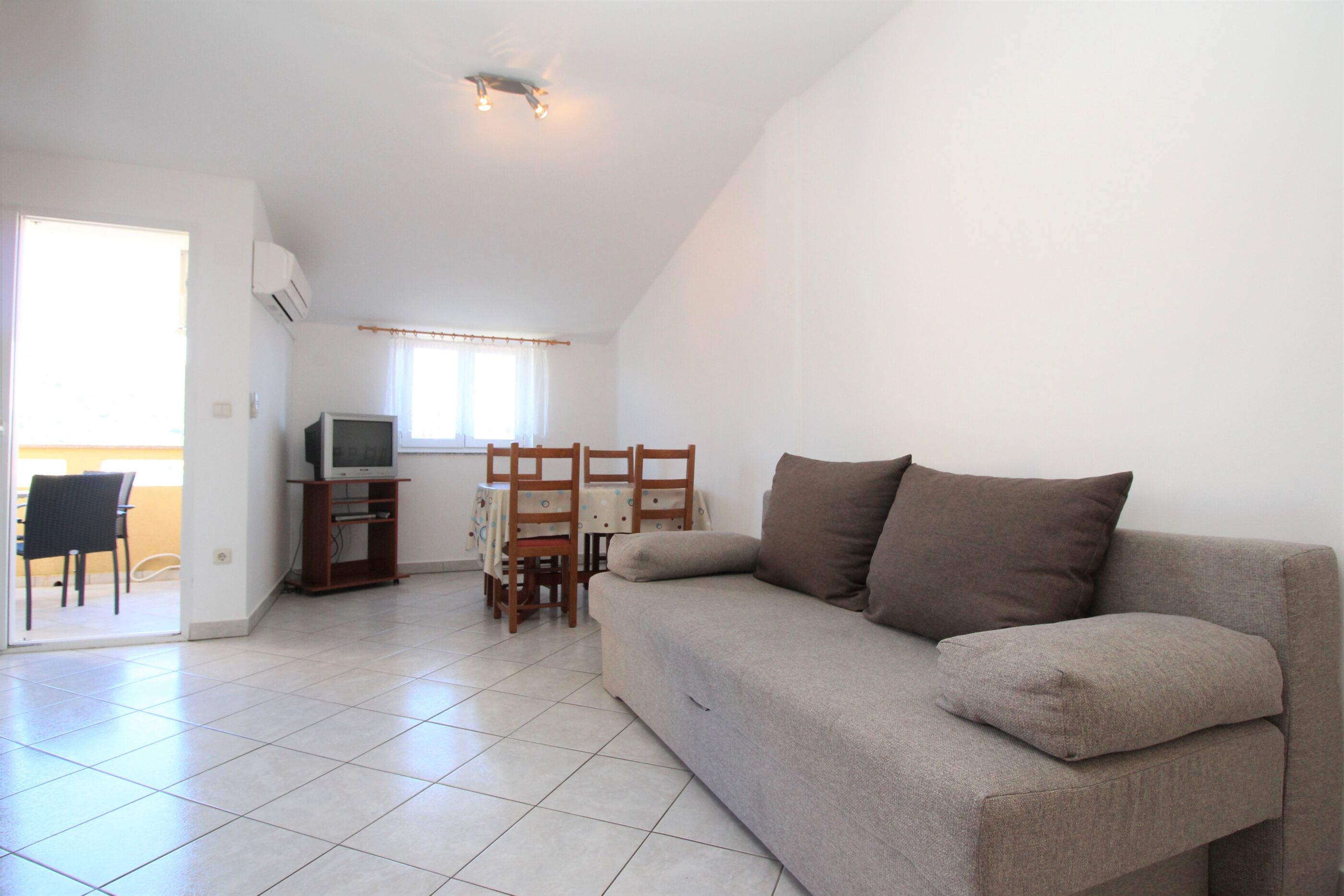 Apartments Capić Zarok 69401-A2