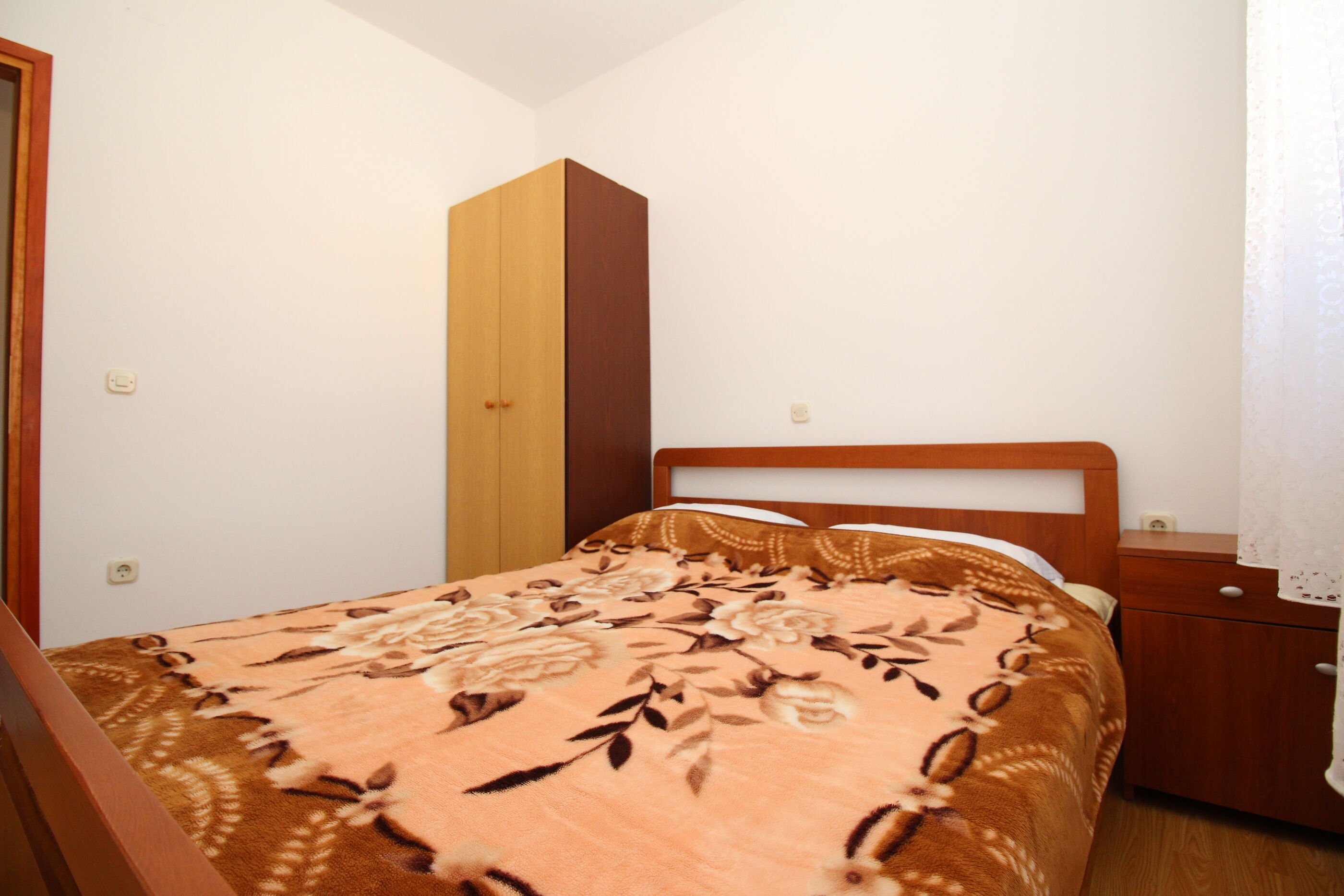 Apartments Capić Zarok 69401-A2