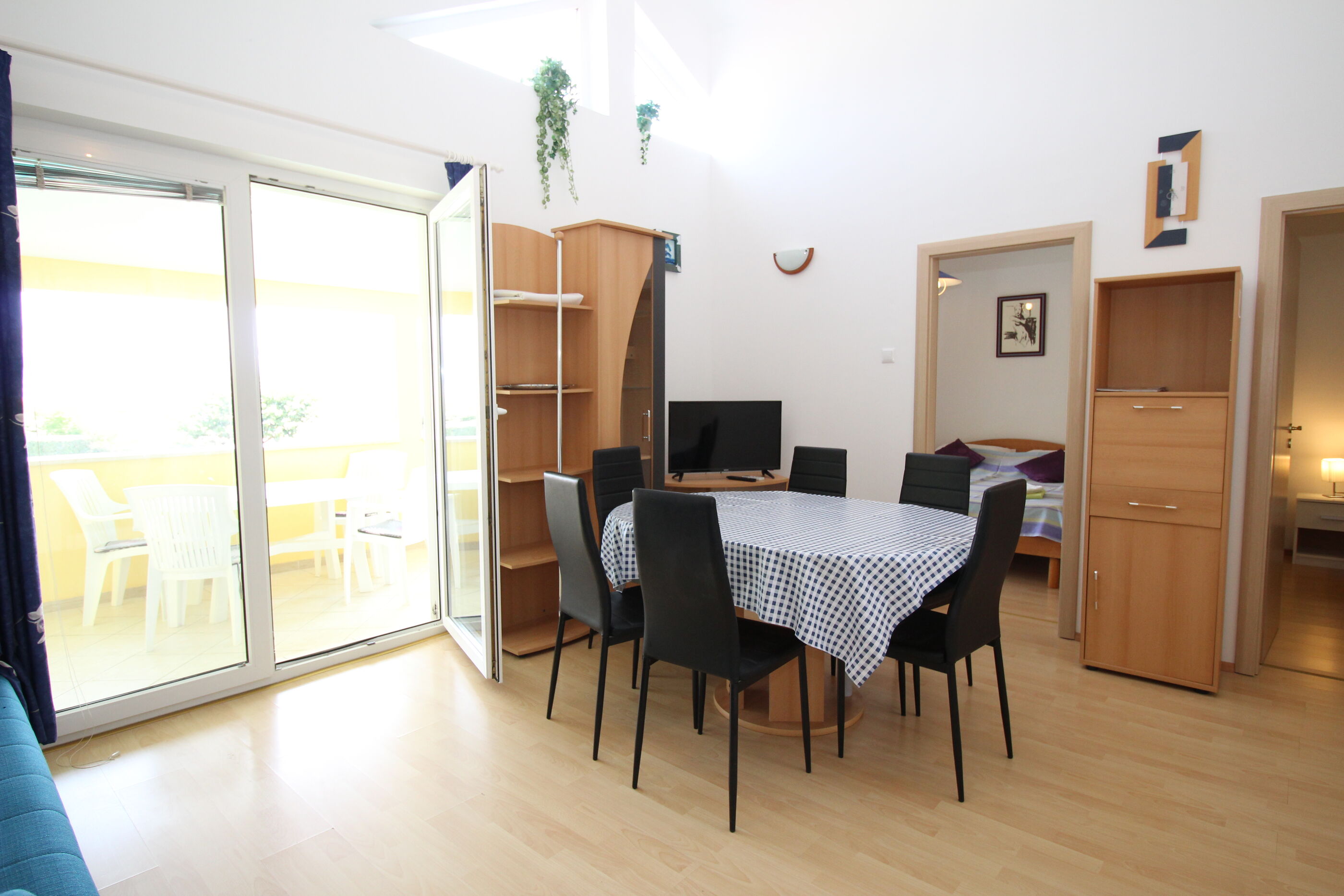 Apartments Zarok 69411-A1