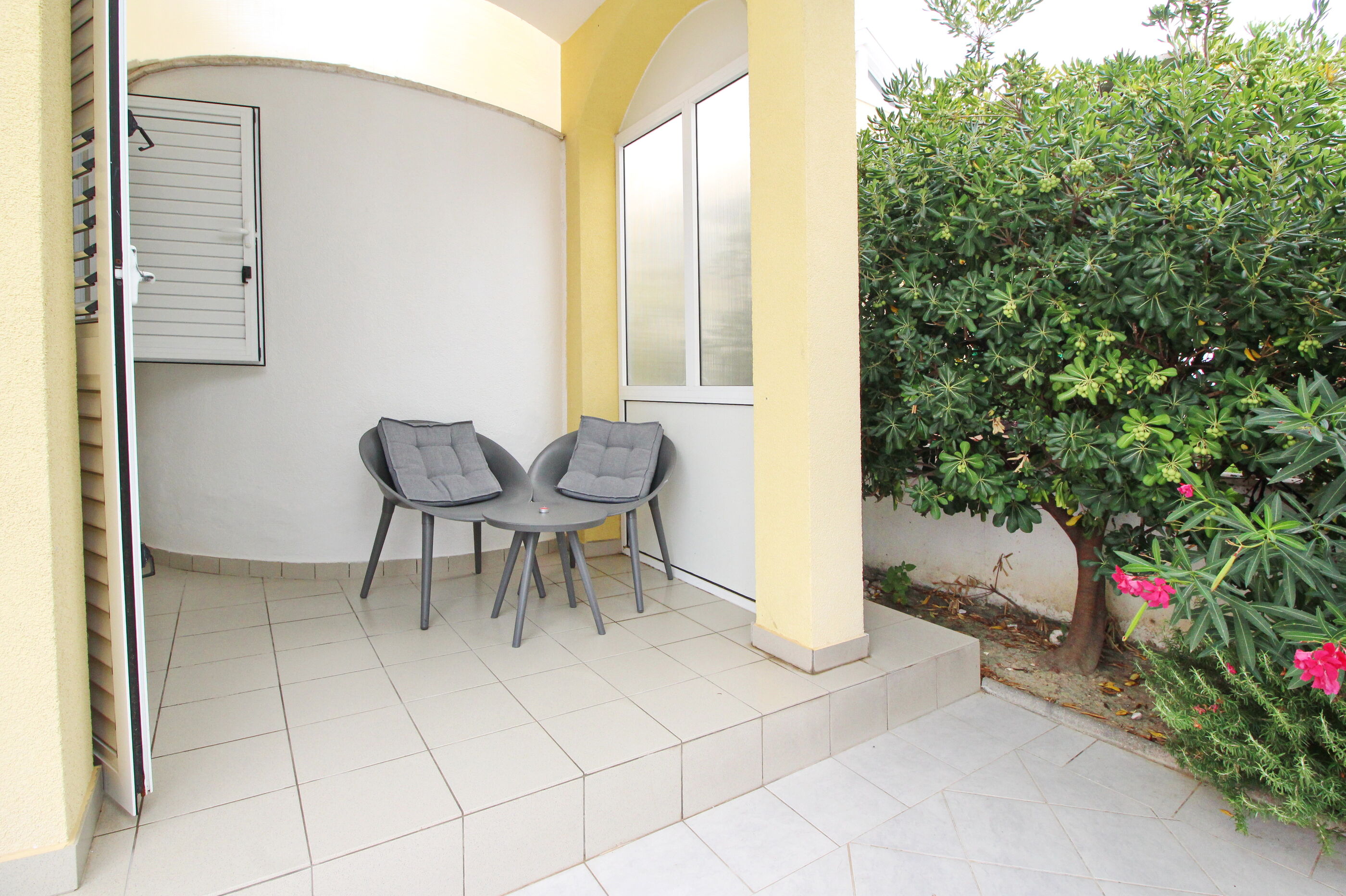 Apartments Zarok 69411-A4