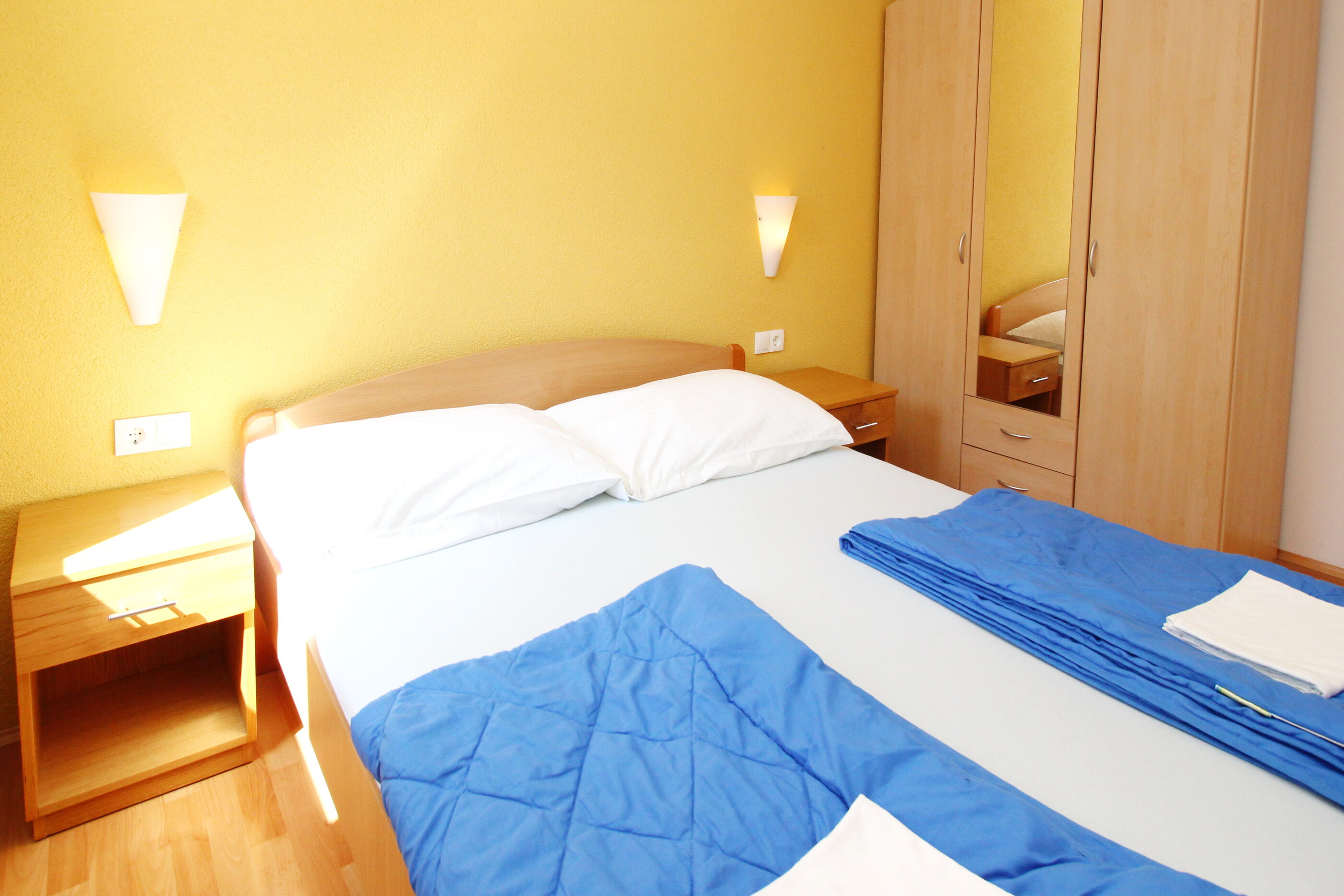 Apartments Zarok 69411-A7