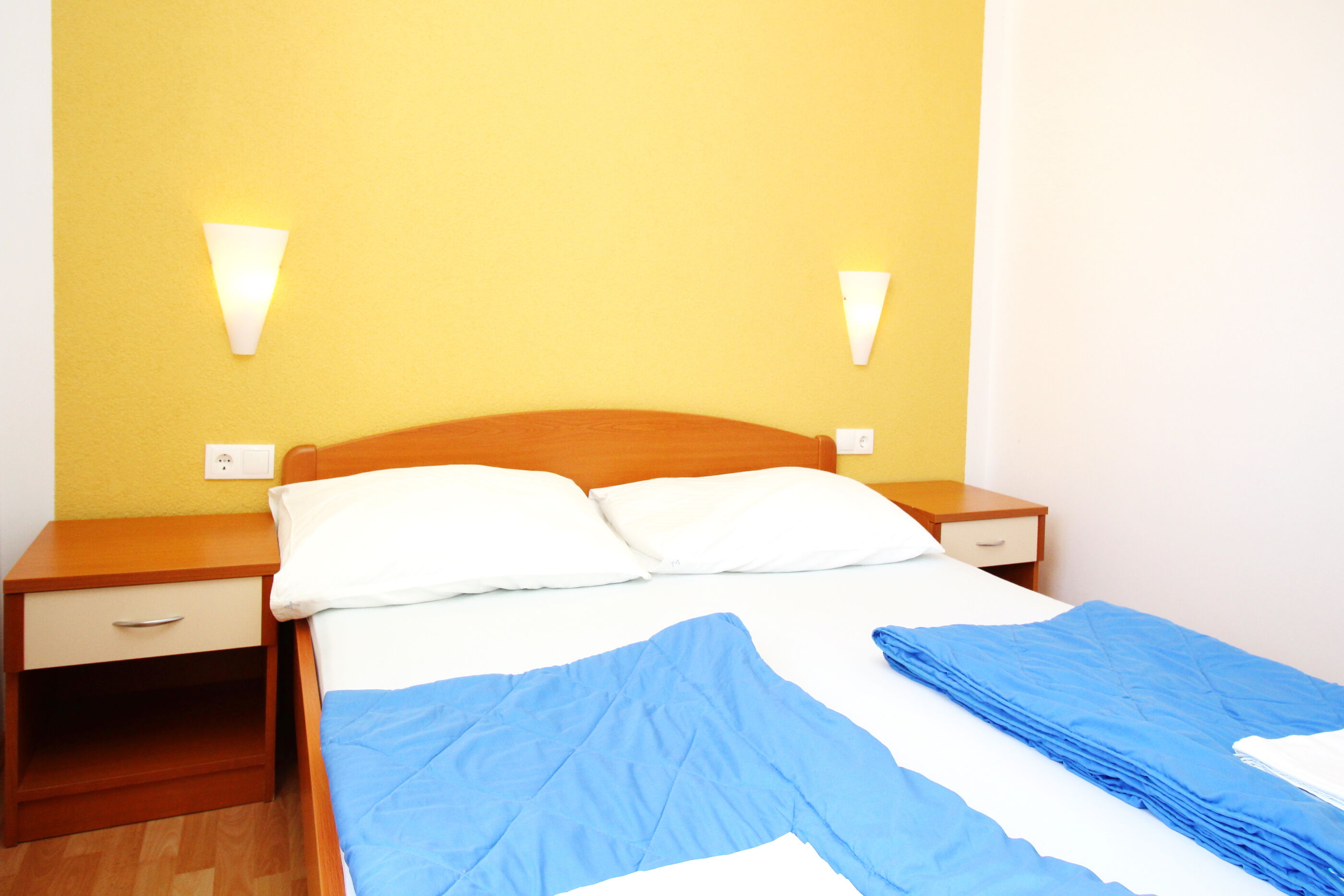 Apartments Zarok 69411-A7