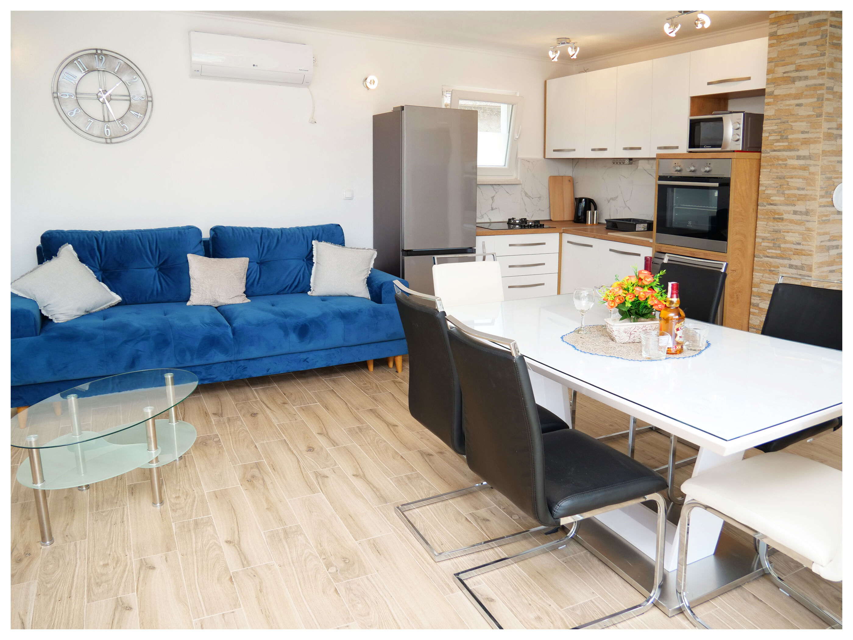 House Luketini dvori 97091-K1