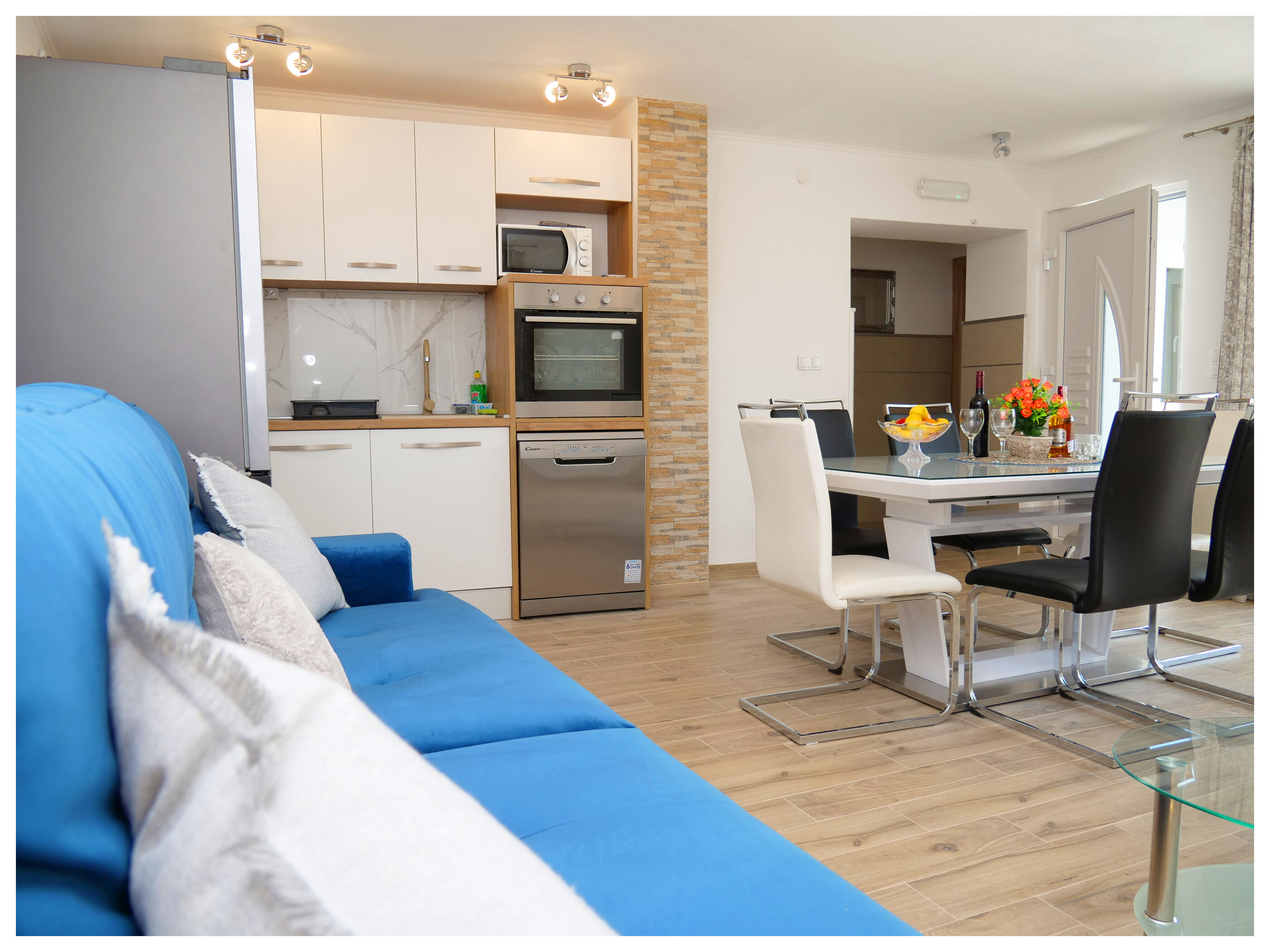 House Luketini dvori 97091-K1