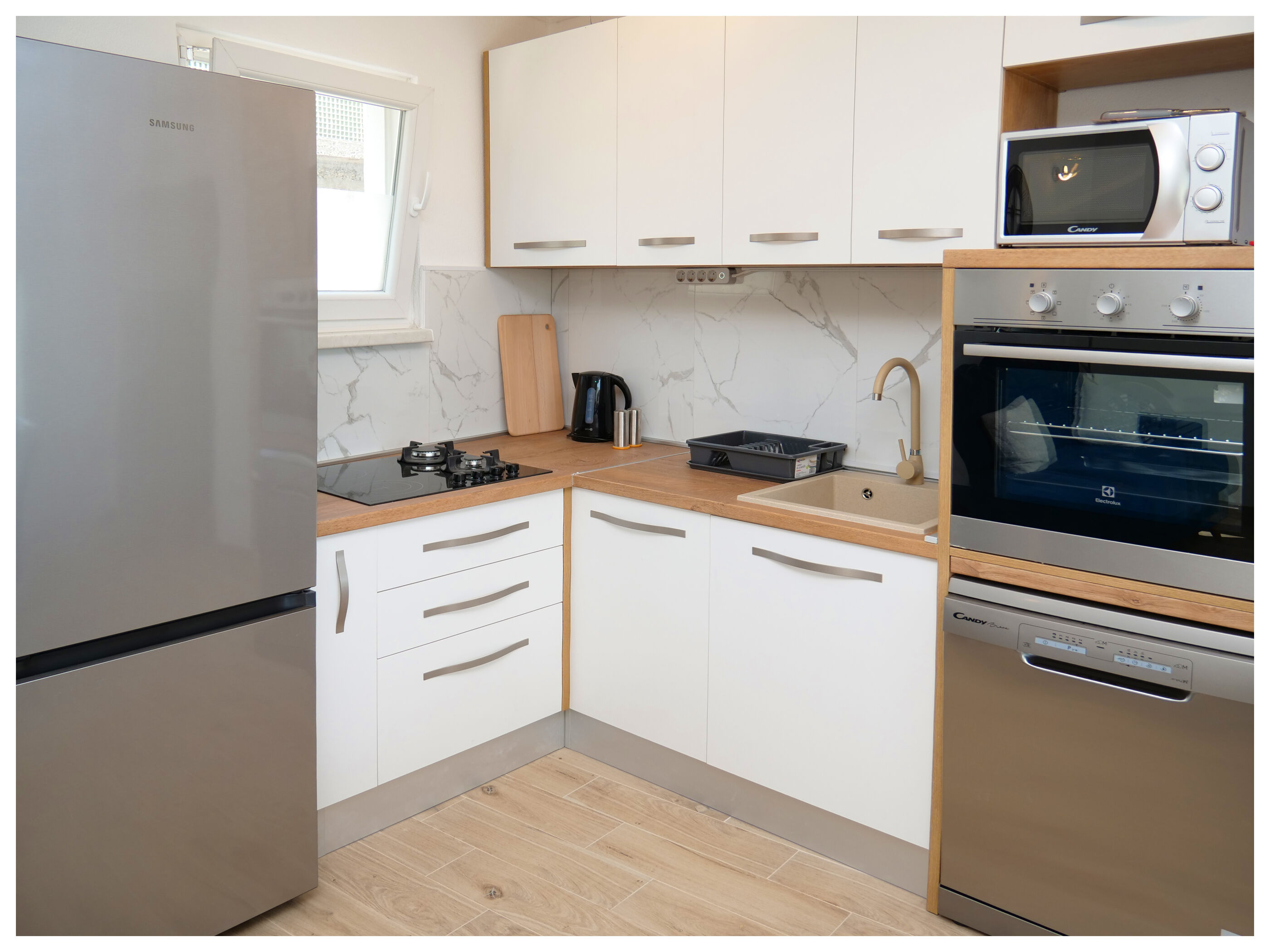 House Luketini dvori 97091-K1