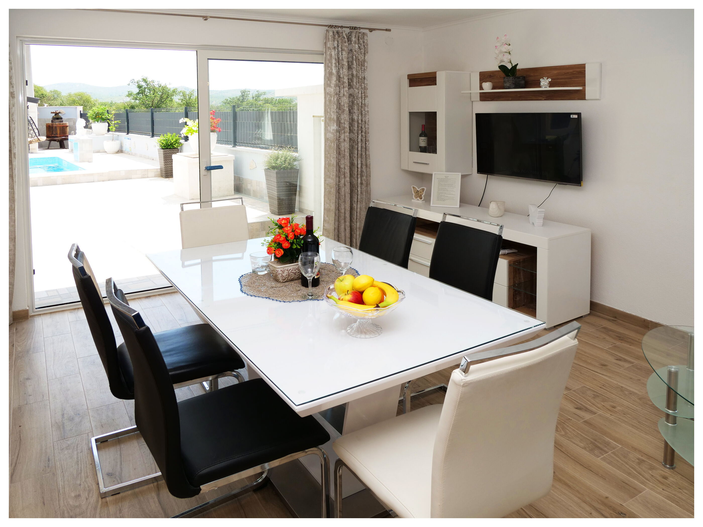 House Luketini dvori 97091-K1