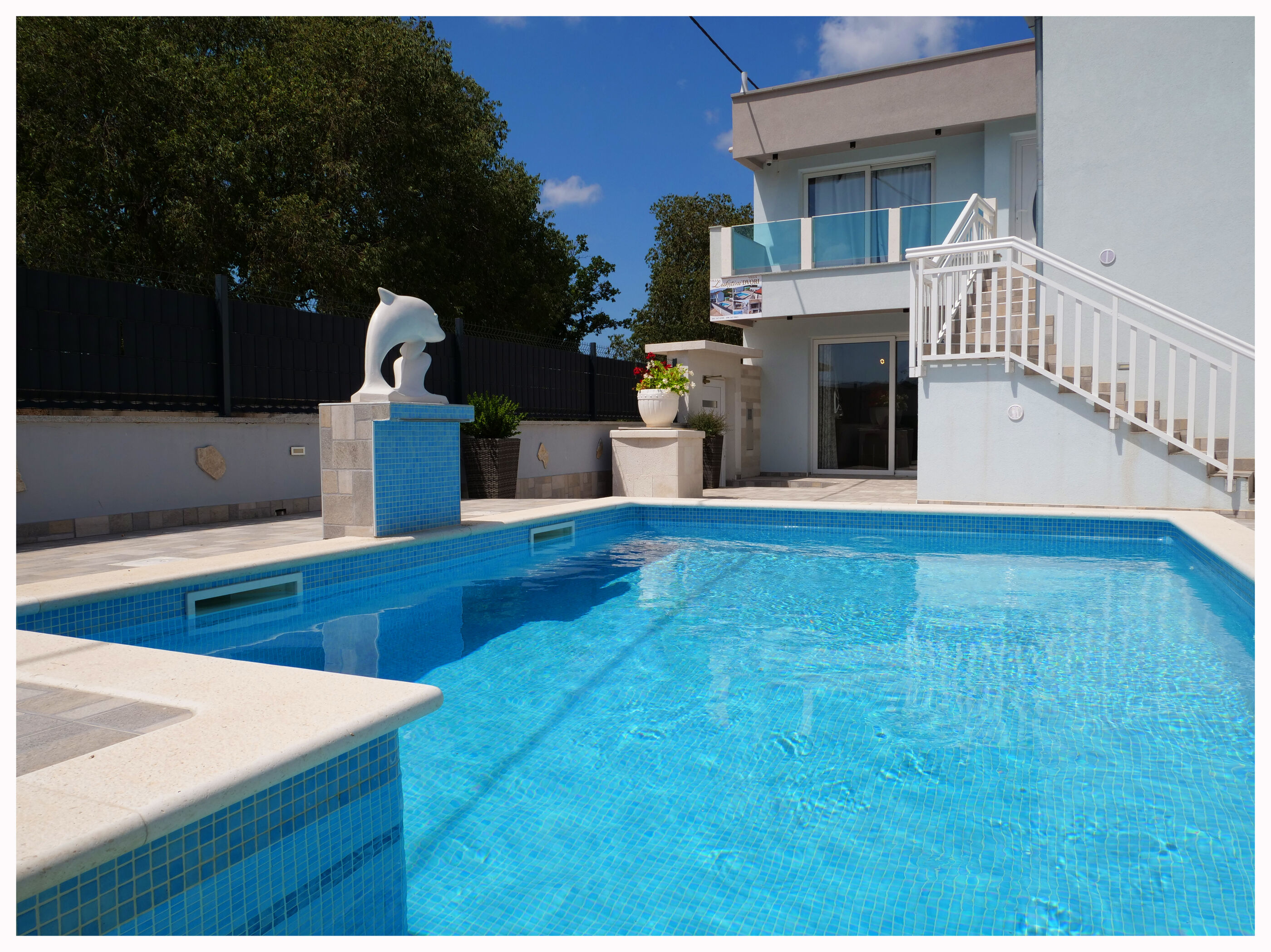 House Luketini dvori 97091-K1