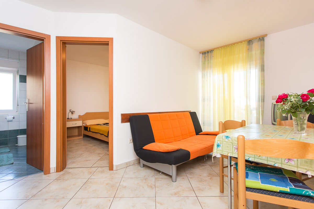 Apartments Zic / Mrakovcic 69421-A1