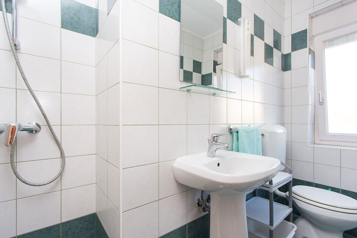 Apartments Zic / Mrakovcic 69421-A1