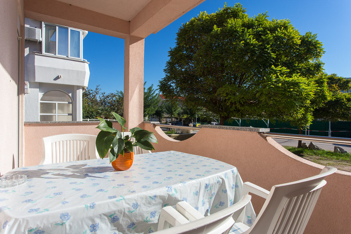 Apartments Zic / Mrakovcic 69421-A2