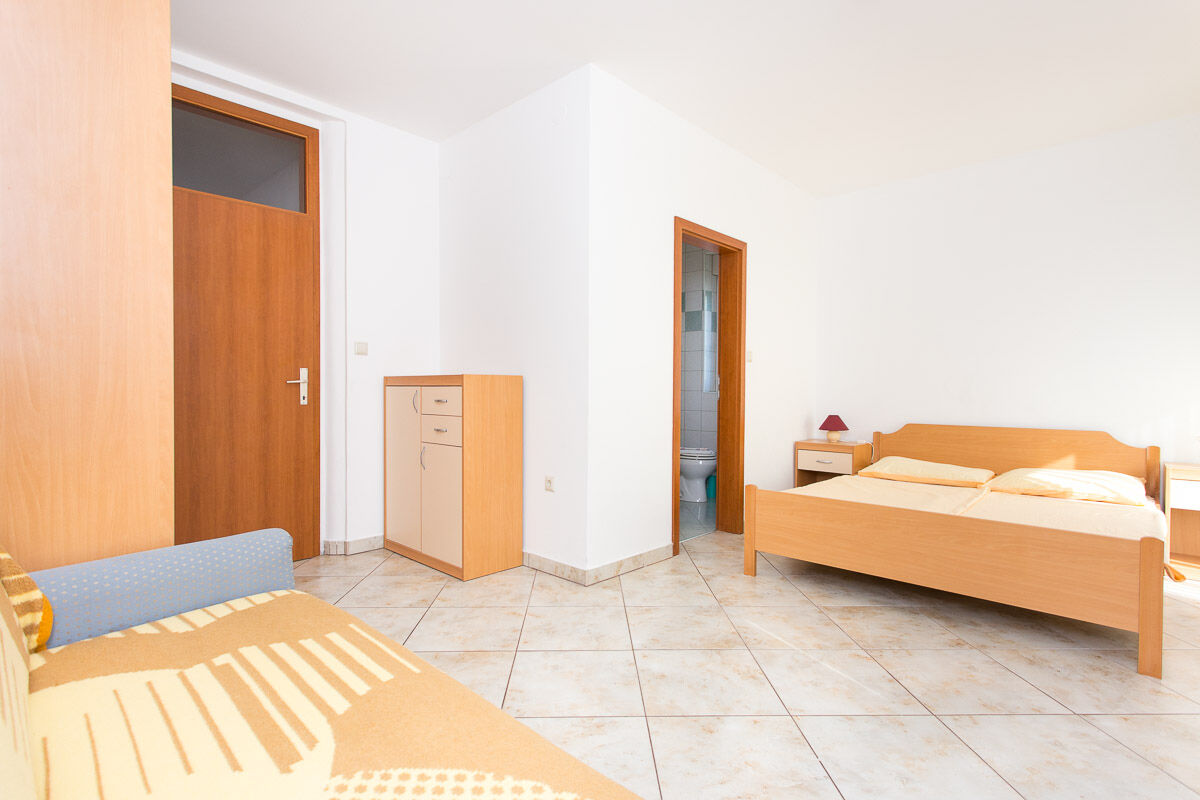 Apartments Zic / Mrakovcic 69421-A2
