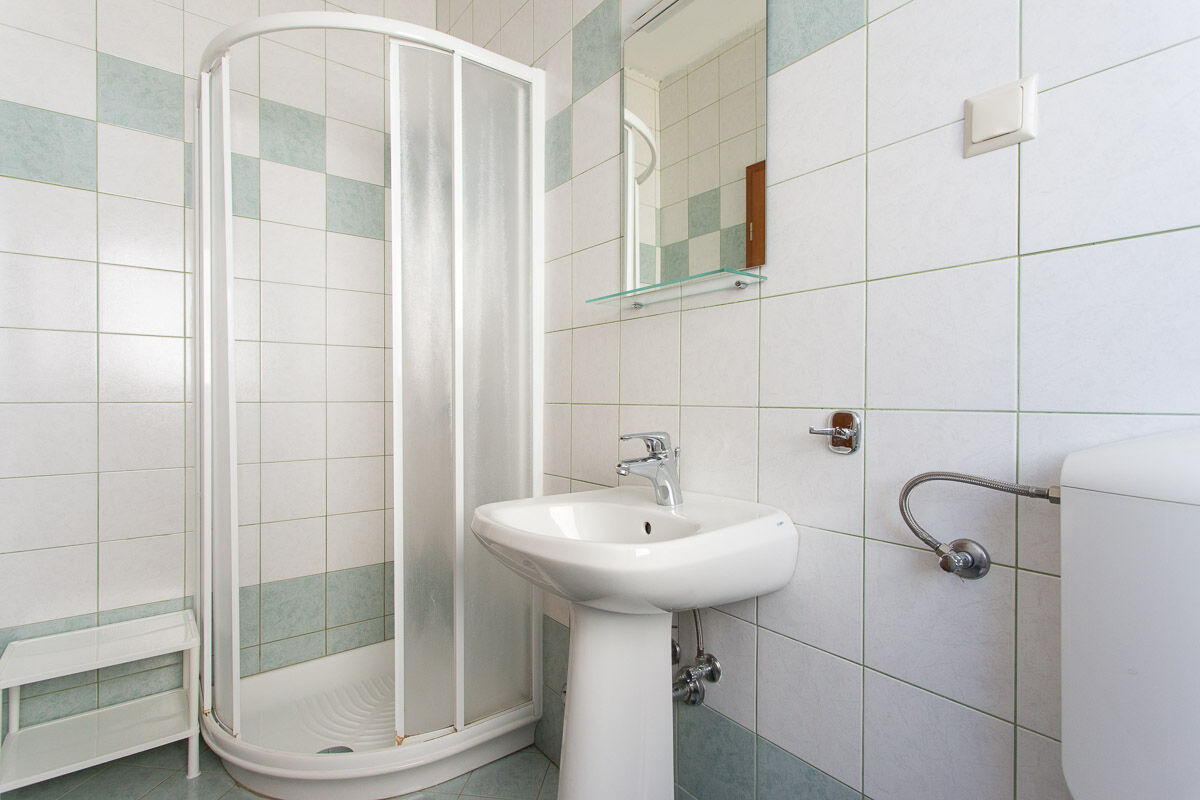 Apartments Zic / Mrakovcic 69421-A2