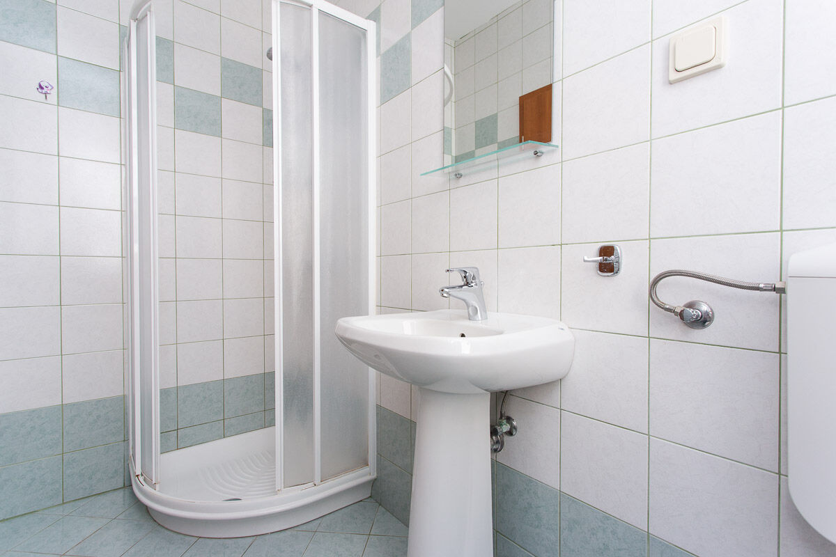 Apartments Zic / Mrakovcic 69421-A2