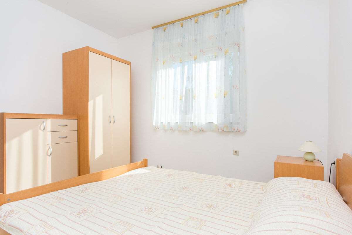 Apartments Zic / Mrakovcic 69421-A3