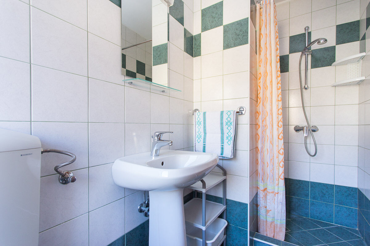 Apartments Zic / Mrakovcic 69421-A4