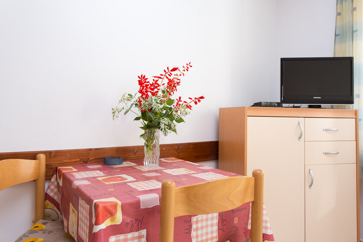 Apartments Zic / Mrakovcic 69421-A4