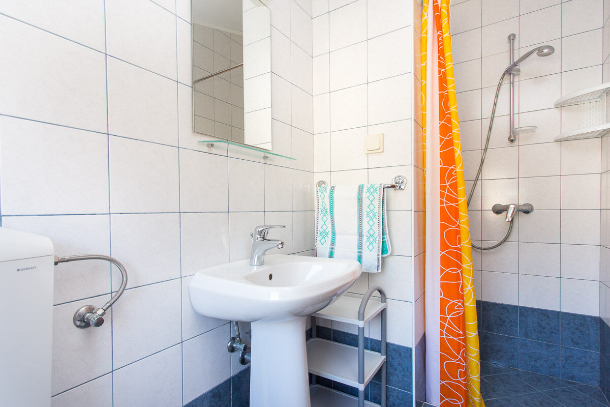 Apartments Zic / Mrakovcic 69421-A5