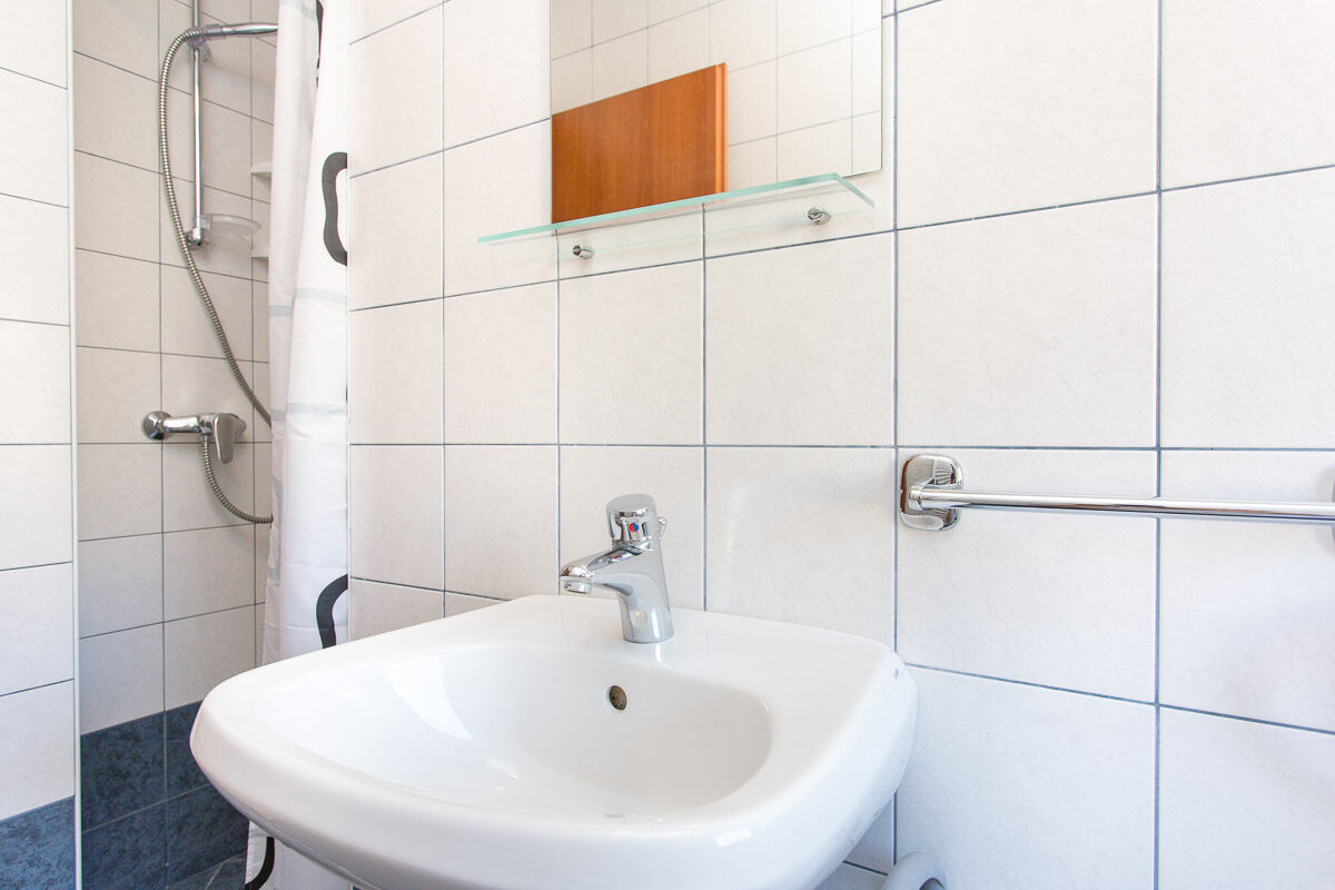 Apartments Zic / Mrakovcic 69421-A6