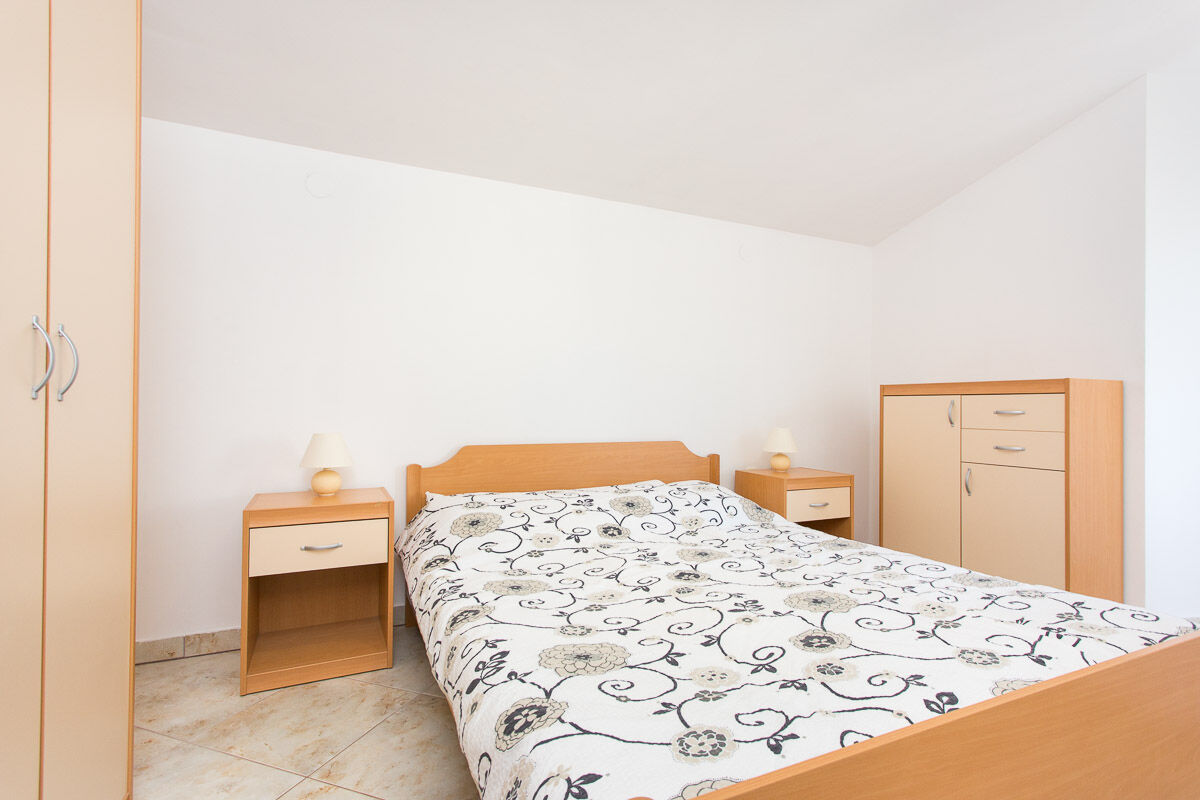 Apartments Zic / Mrakovcic 69421-A6
