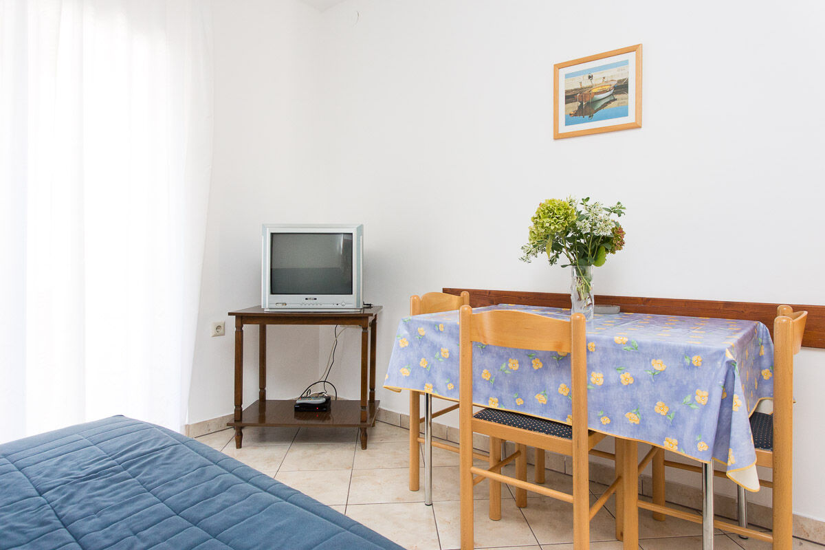 Apartments Zic / Mrakovcic 69421-A7