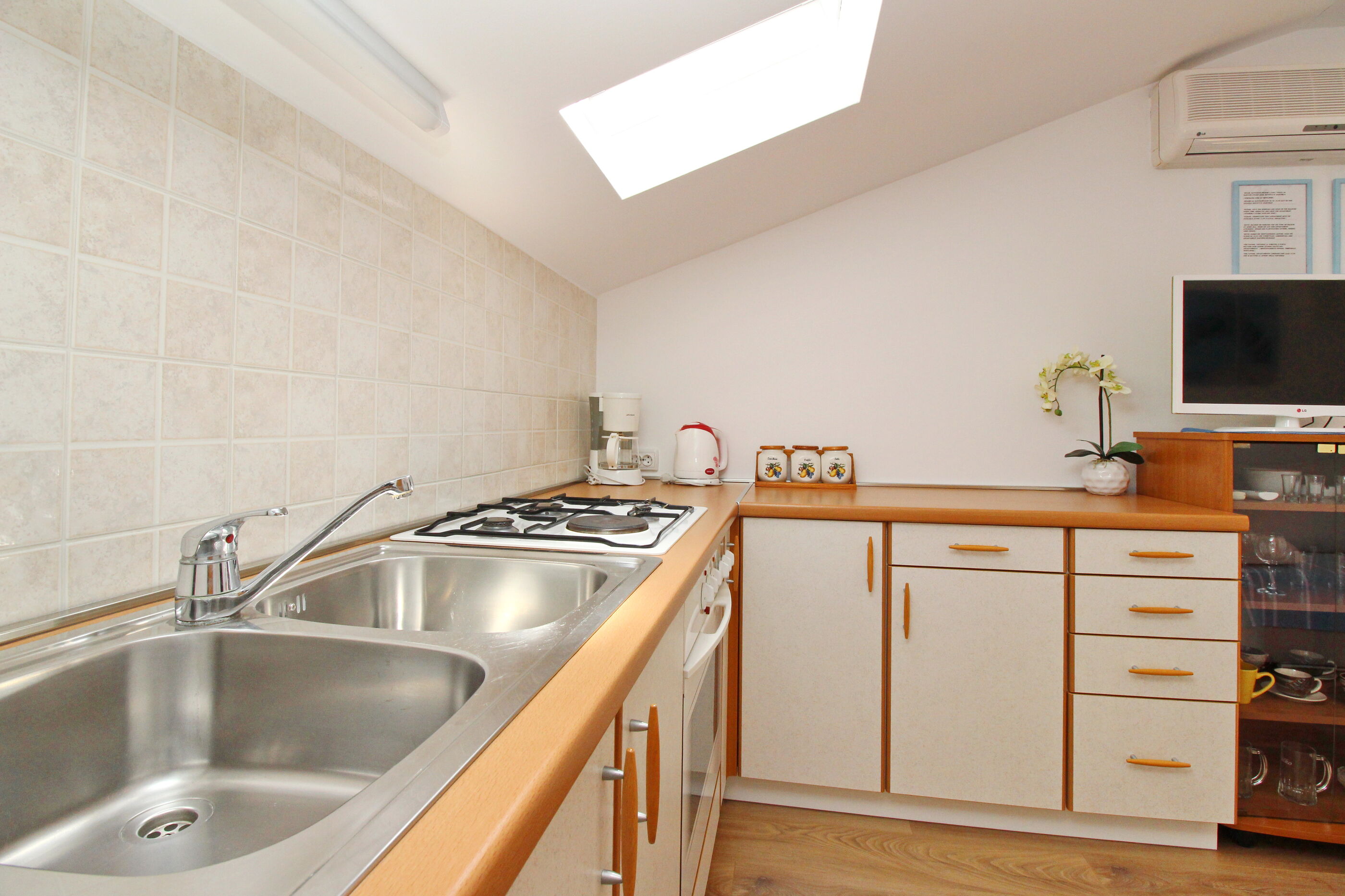 Apartments Čubranić Silvija 69461-A1
