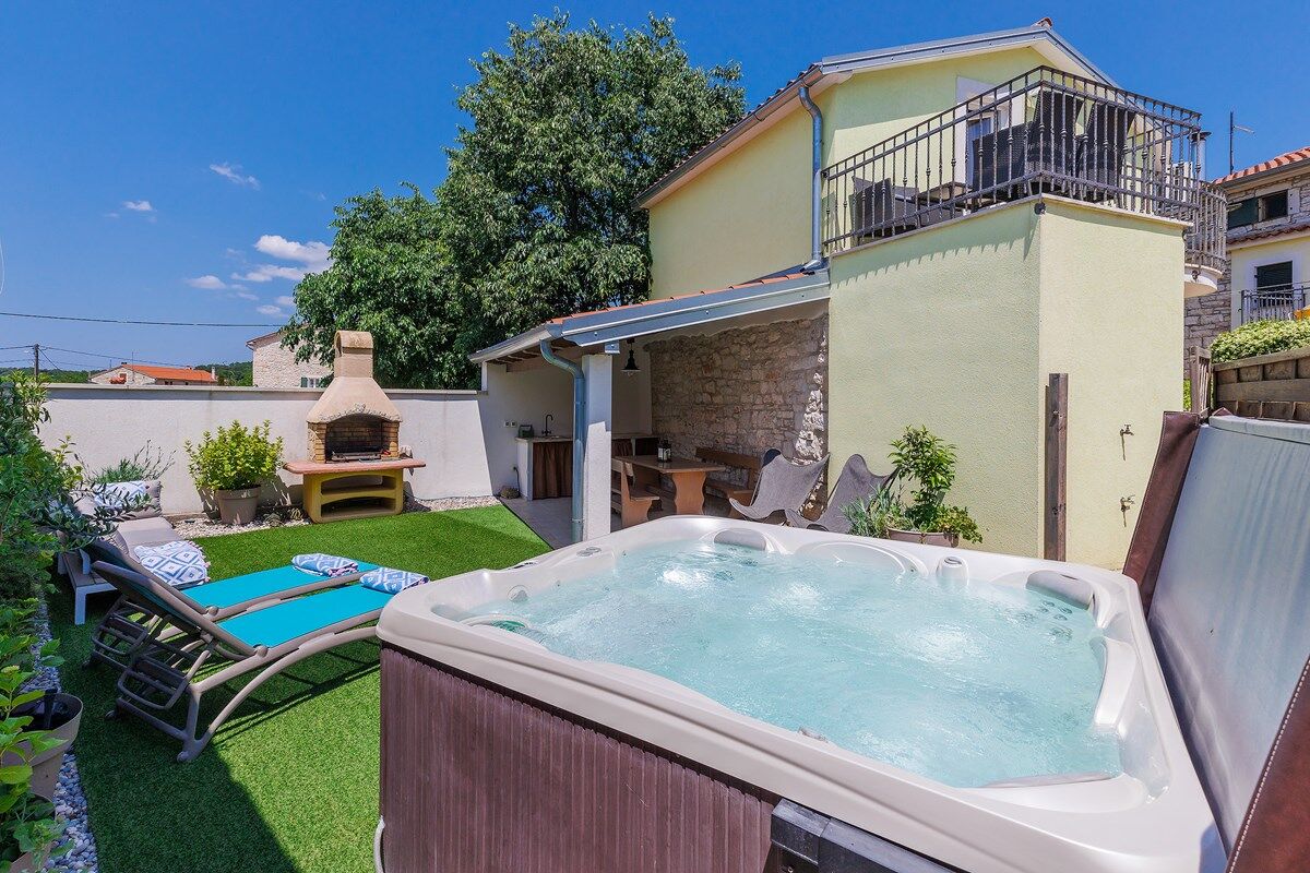 House Ana 73882-K1